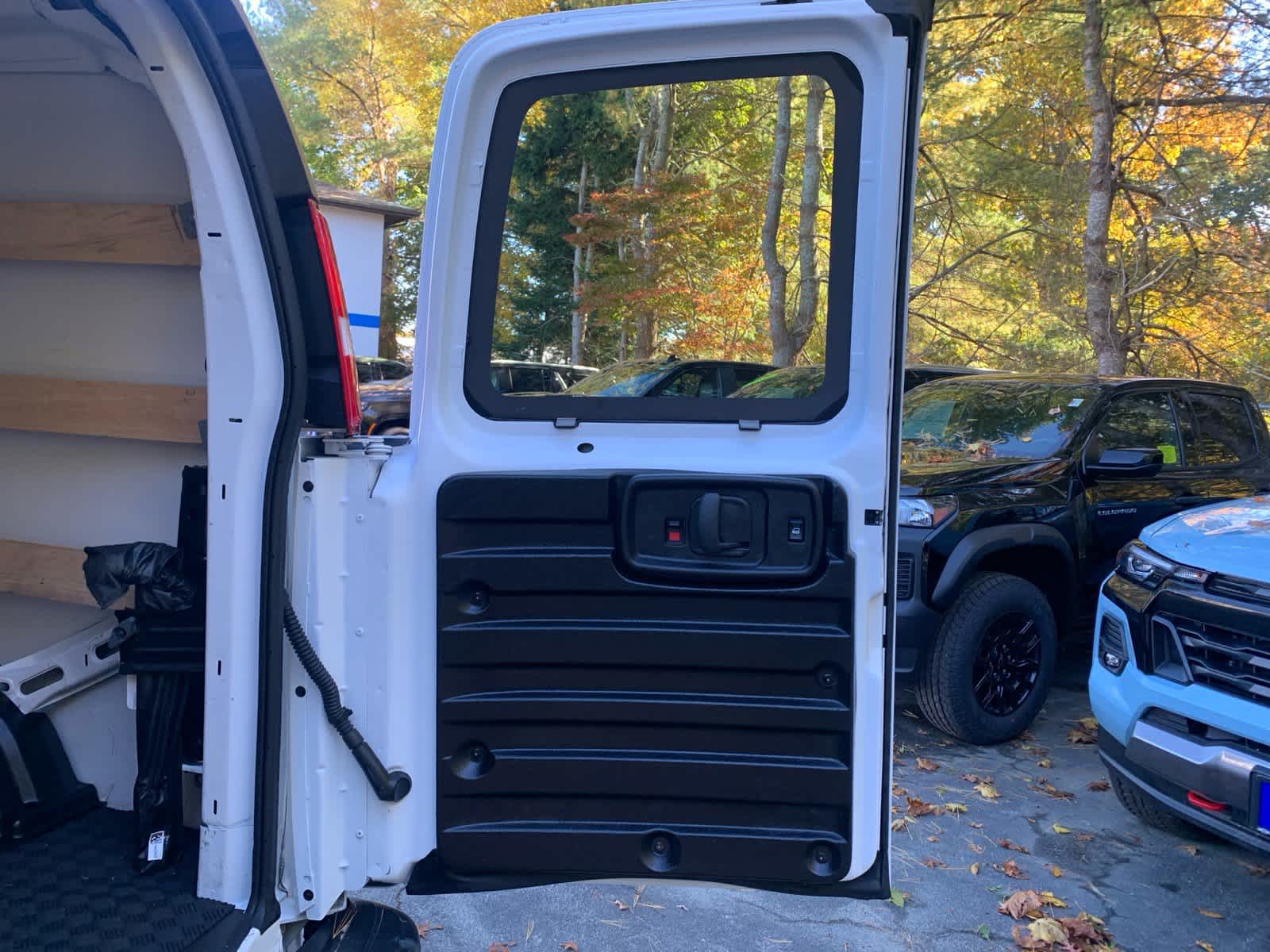 2024 Chevrolet Express Cargo 2500 WT