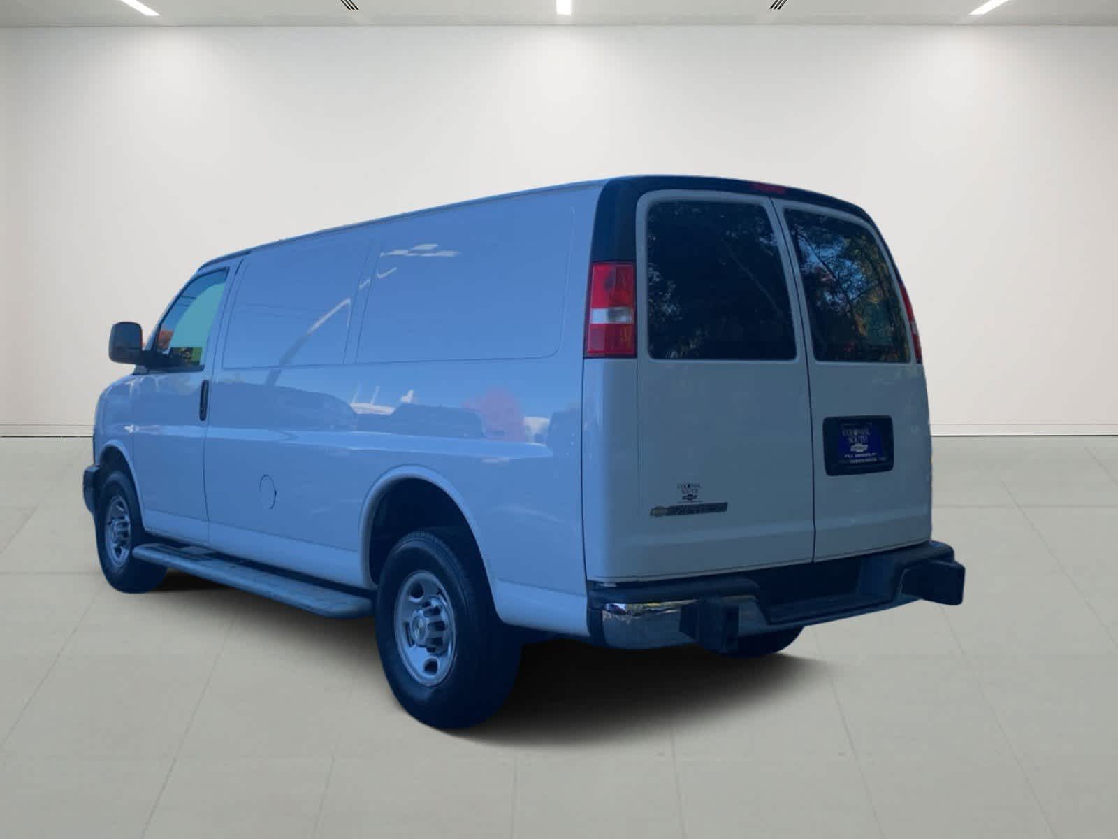 2024 Chevrolet Express Cargo 2500 WT