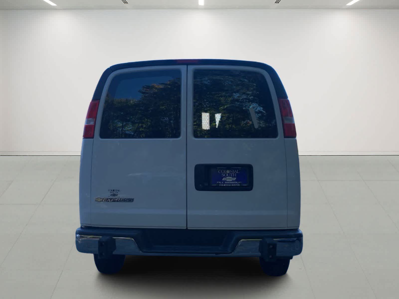 2024 Chevrolet Express Cargo 2500 WT