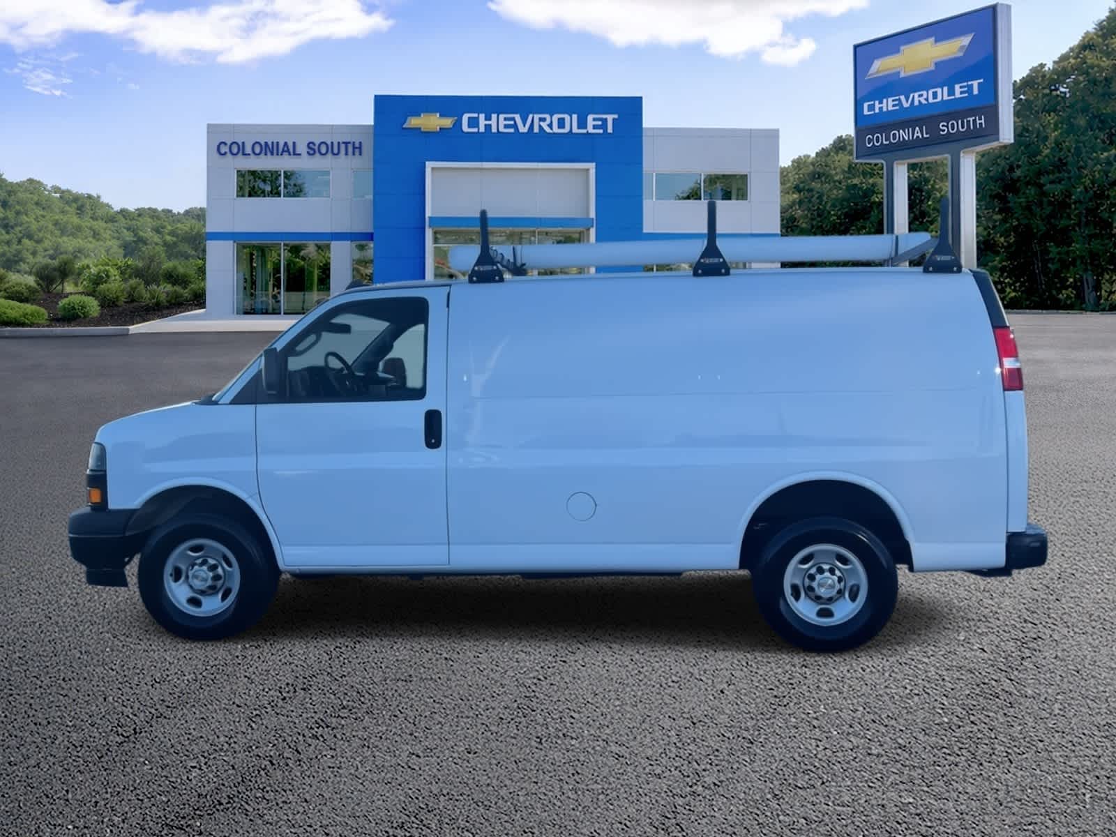 2024 Chevrolet Express Cargo 3500 WT