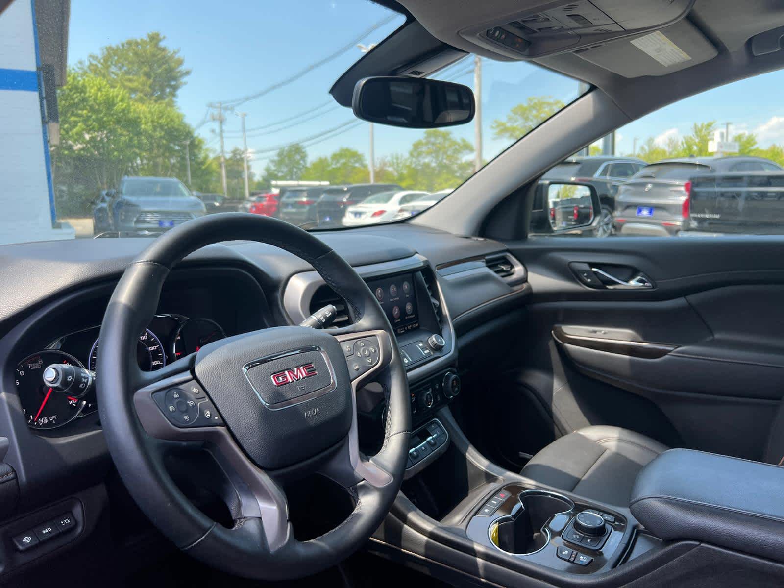 2023 GMC Acadia AT4