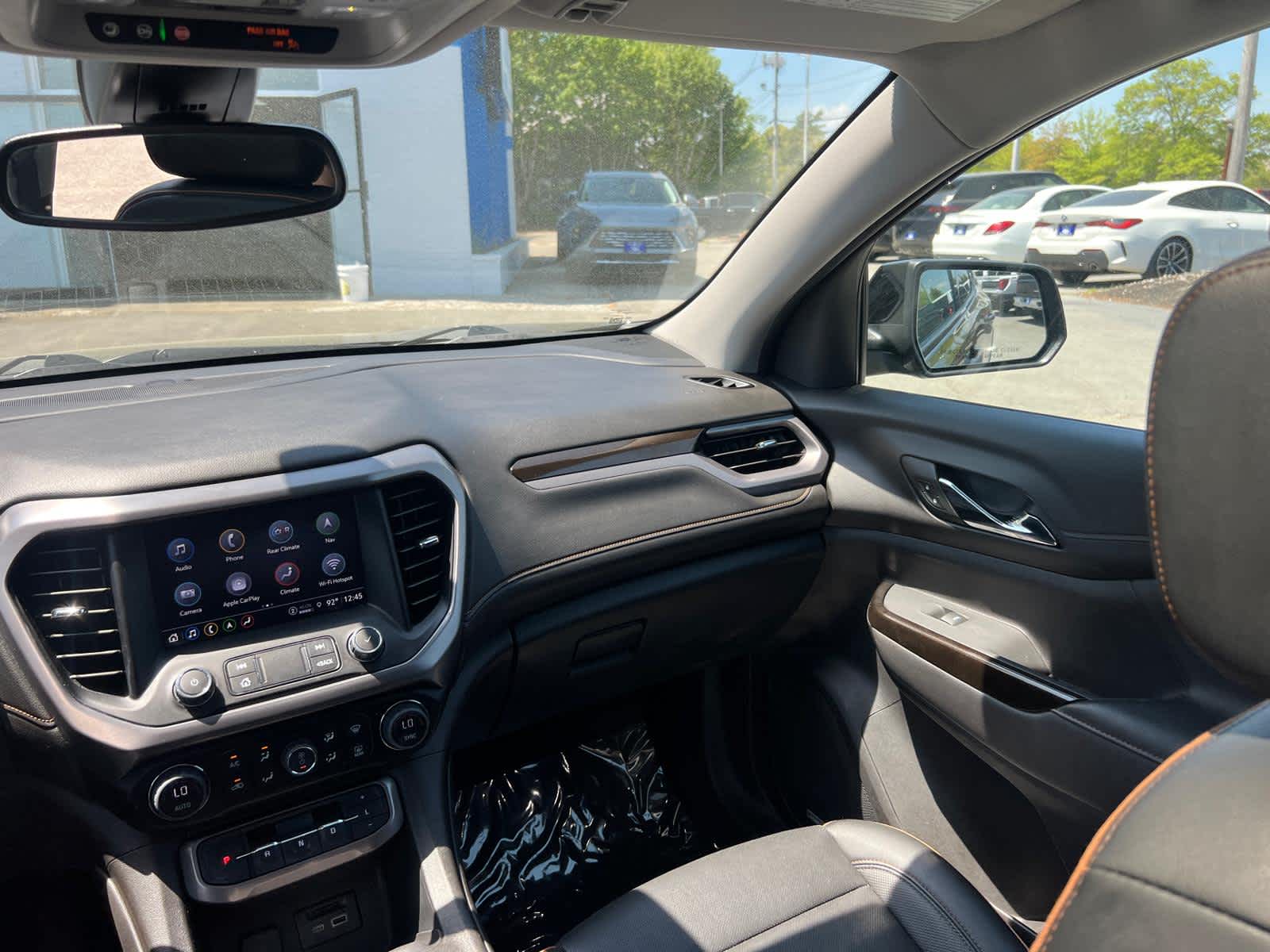 2023 GMC Acadia AT4