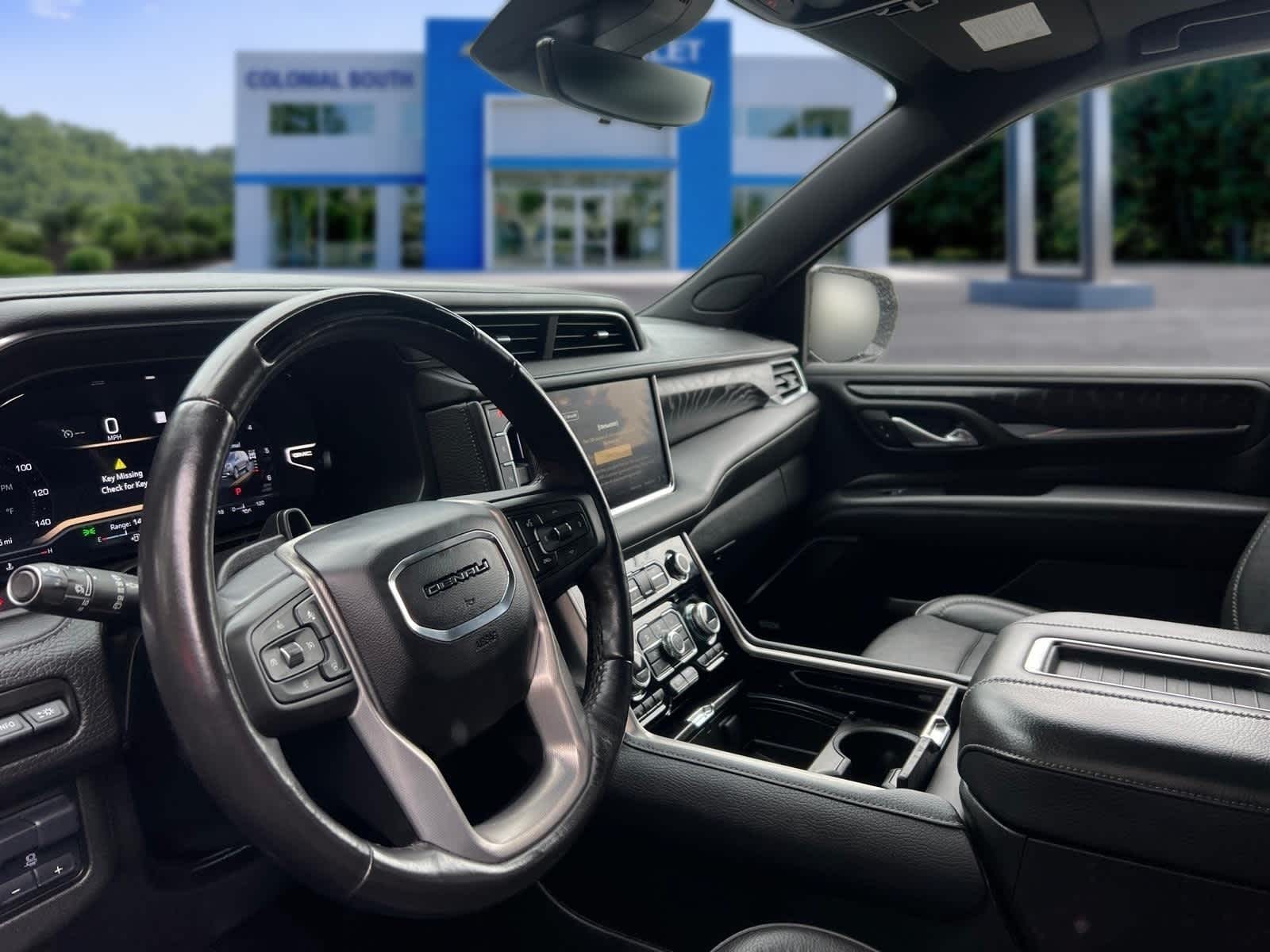 2023 GMC Yukon XL Denali
