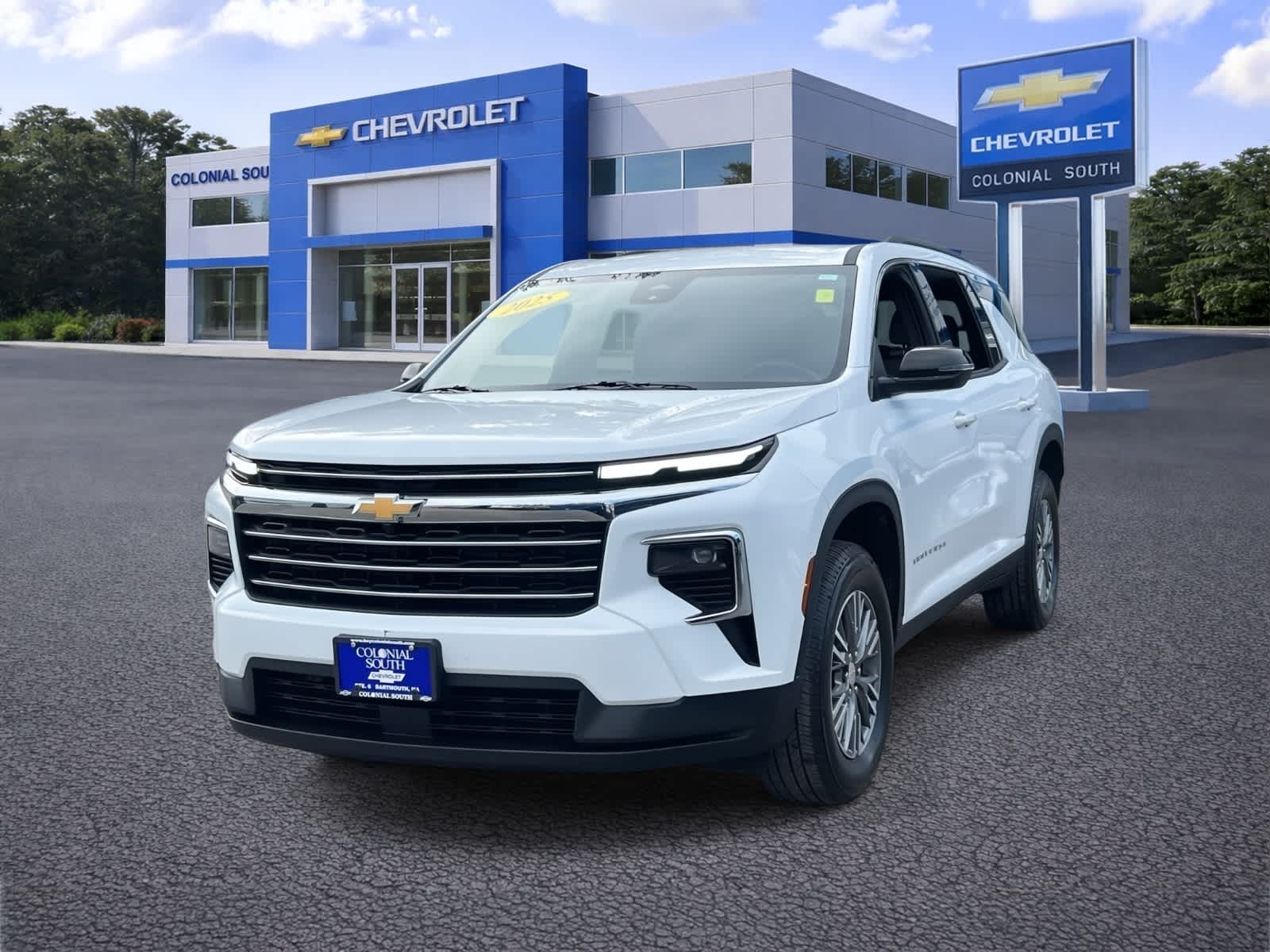 2025 Chevrolet Traverse LT