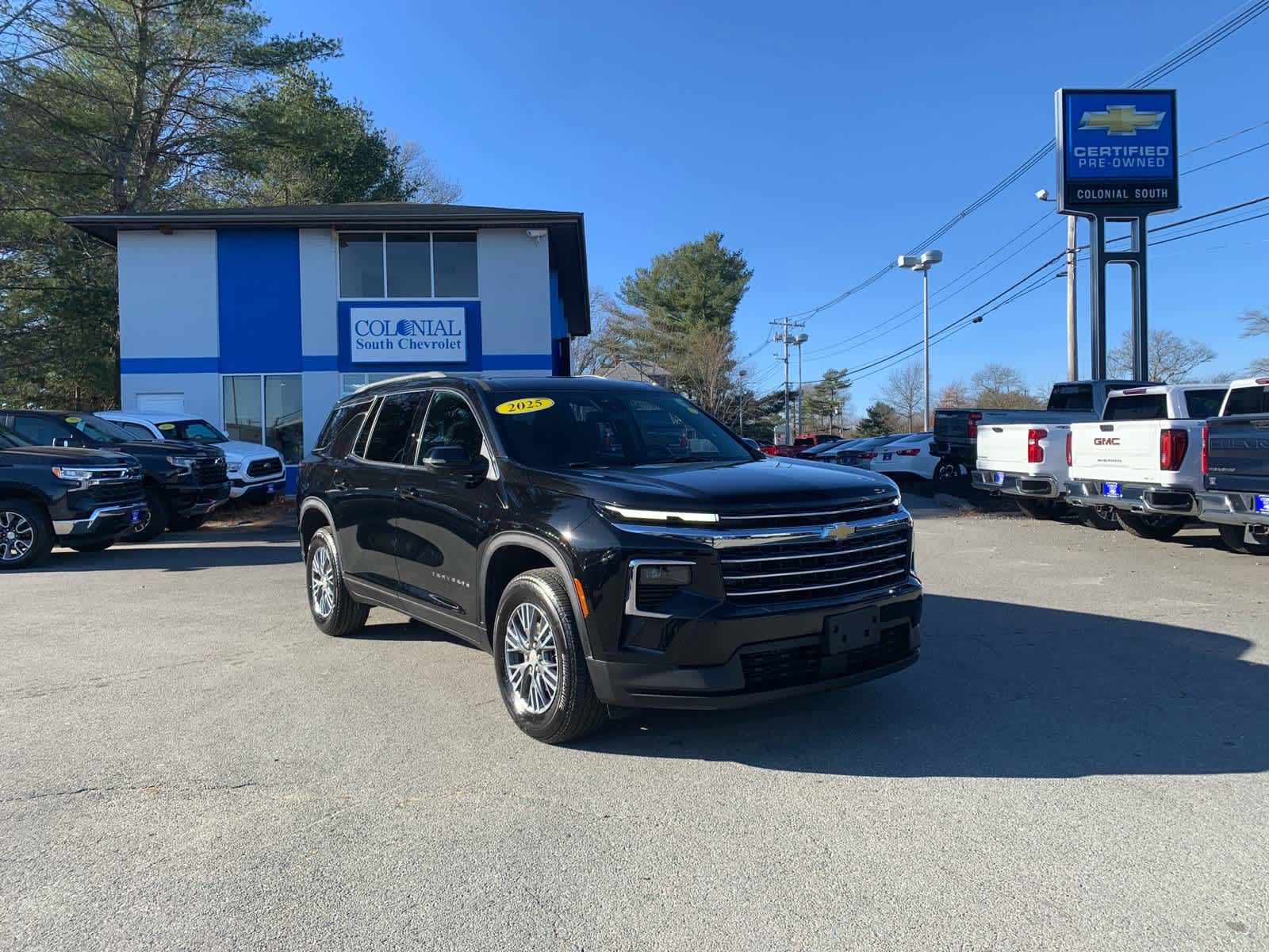 2025 Chevrolet Traverse LT