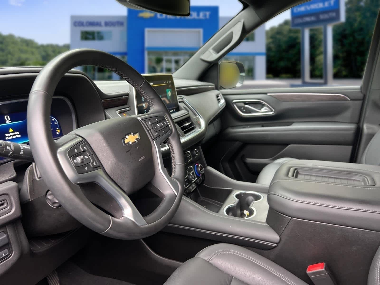 2023 Chevrolet Suburban LT