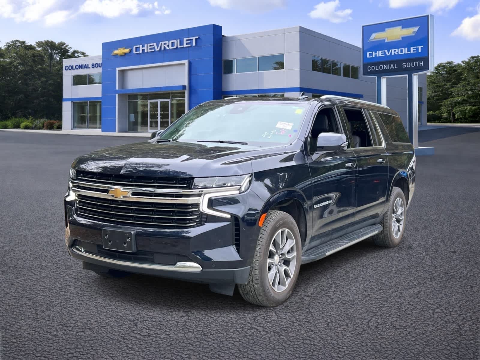 2023 Chevrolet Suburban LT