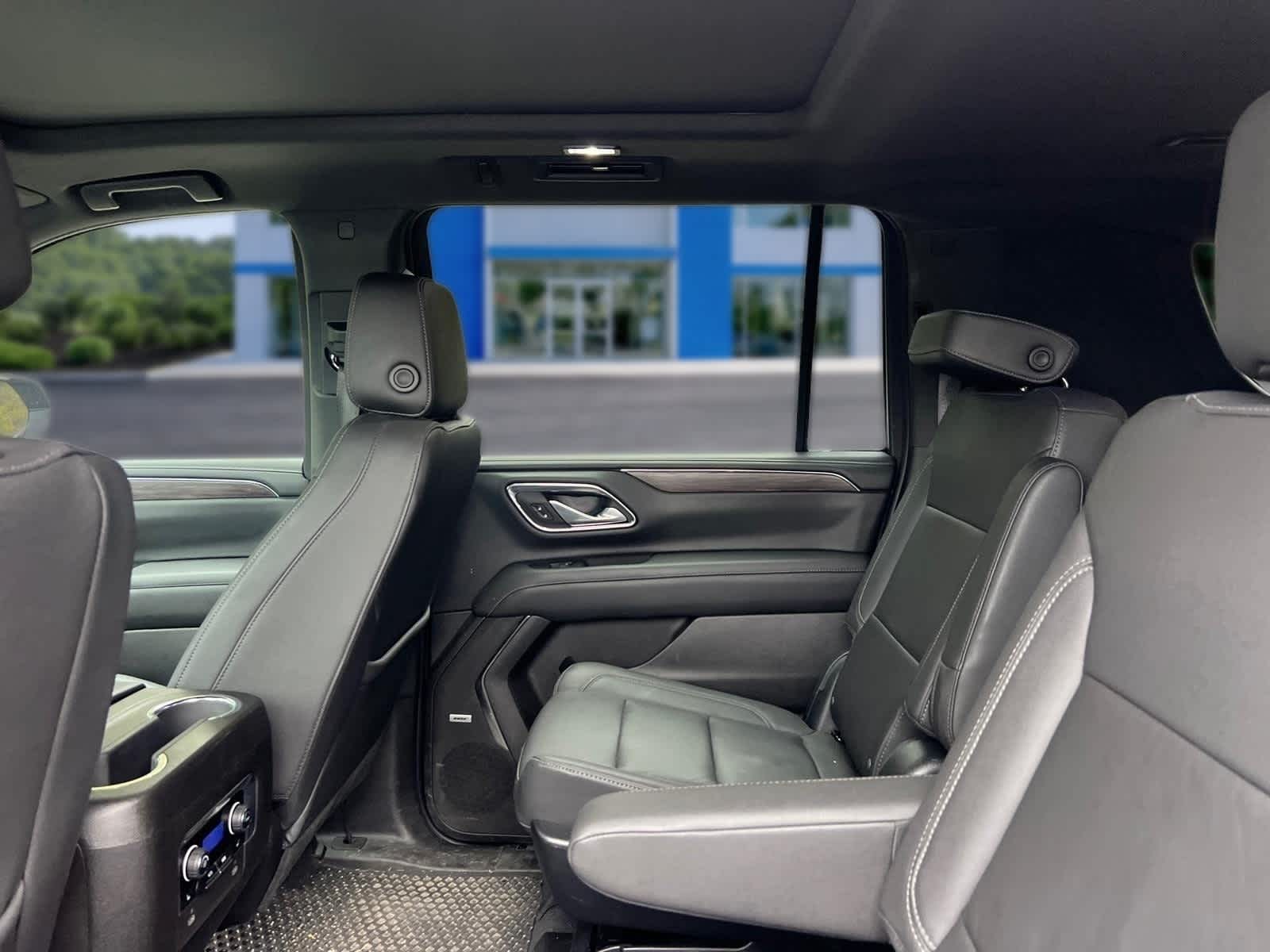 2023 Chevrolet Suburban LT