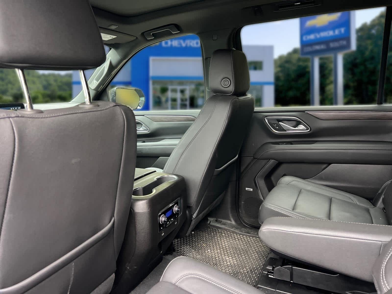 2023 Chevrolet Suburban LT