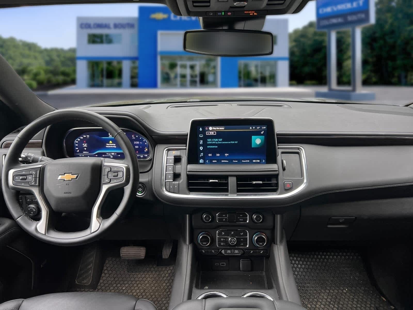 2023 Chevrolet Suburban LT