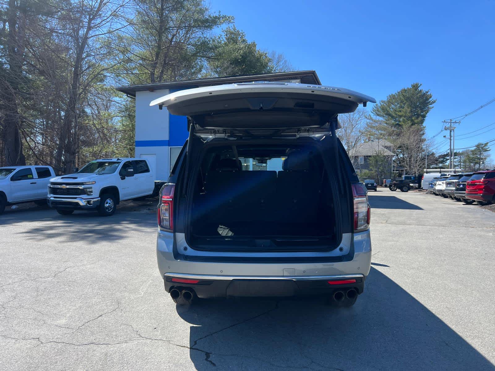 2023 Chevrolet Suburban Premier