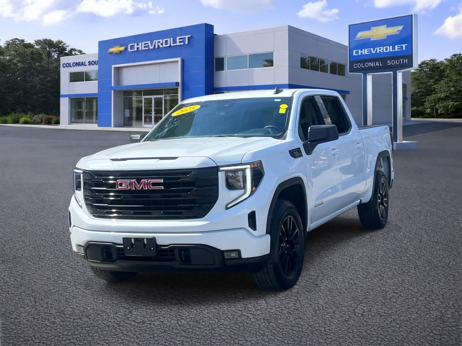 2025 GMC Sierra 1500 Elevation
