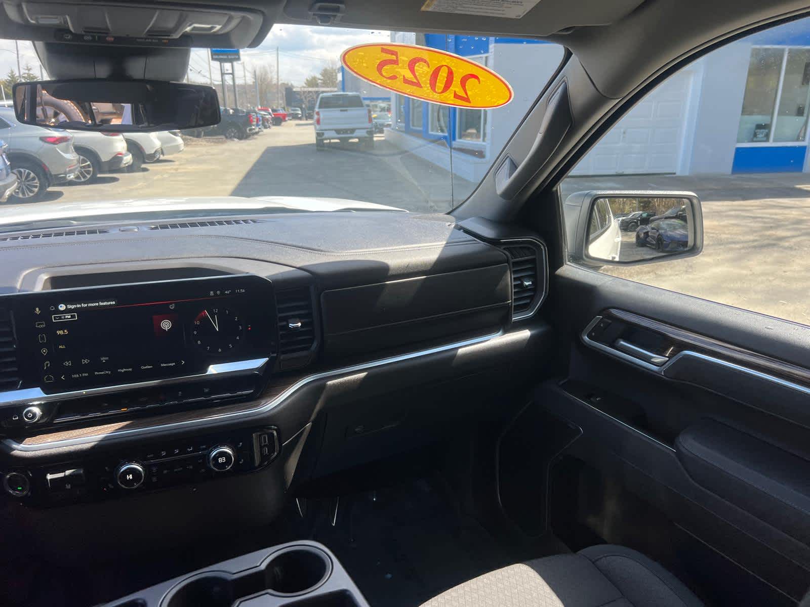 2025 GMC Sierra 1500 Elevation