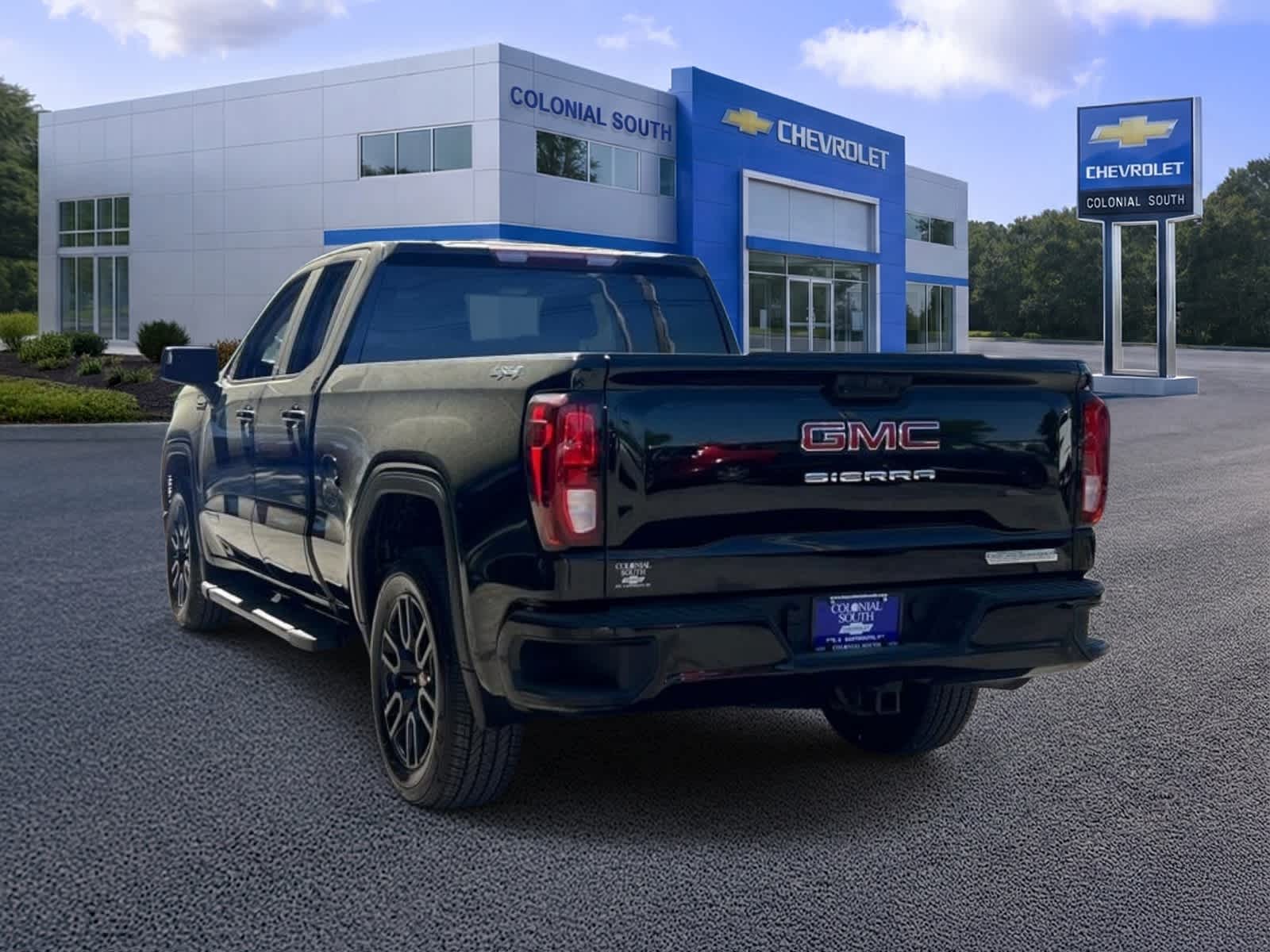 2023 GMC Sierra 1500 Elevation