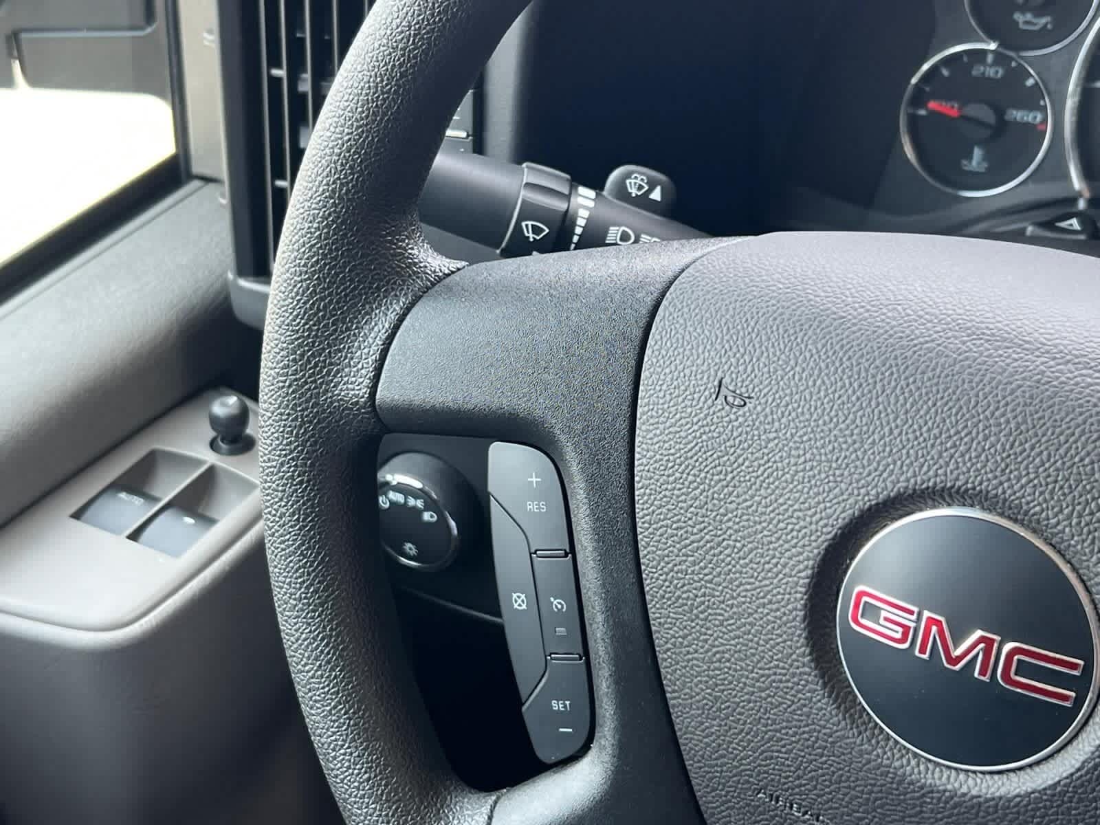 2025 GMC Savana Cargo Work Van