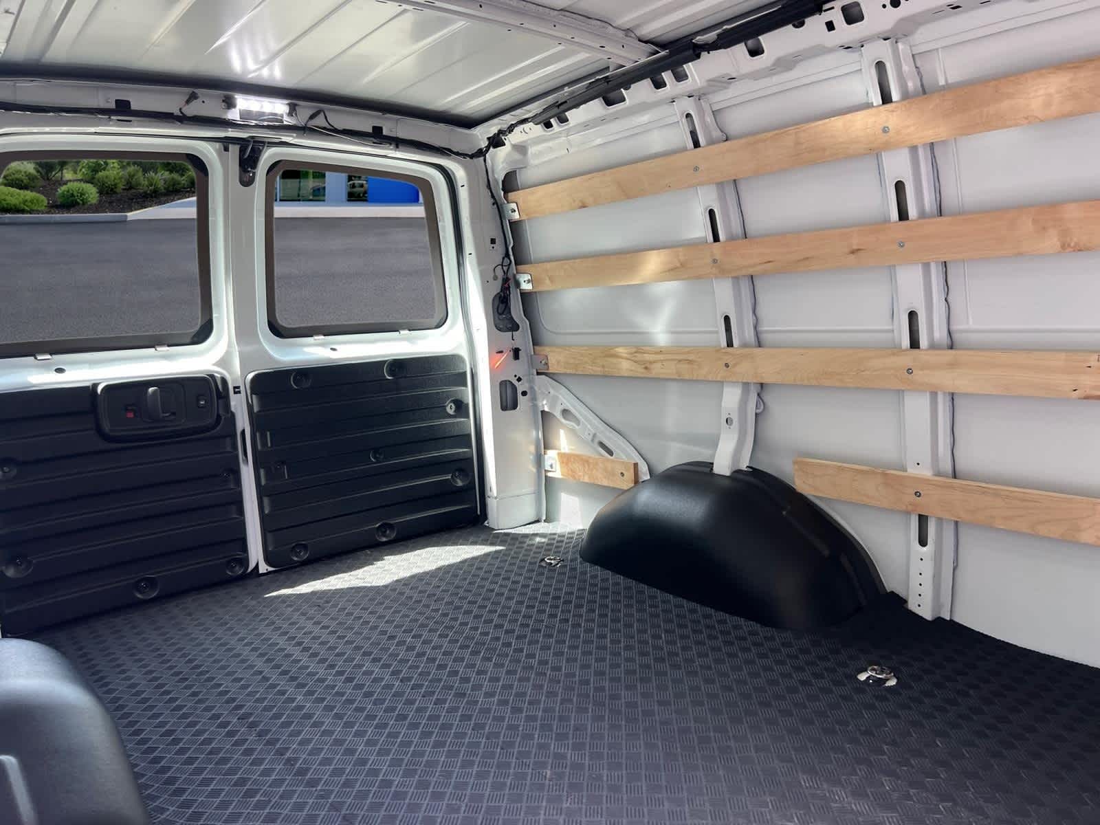 2025 GMC Savana Cargo Work Van