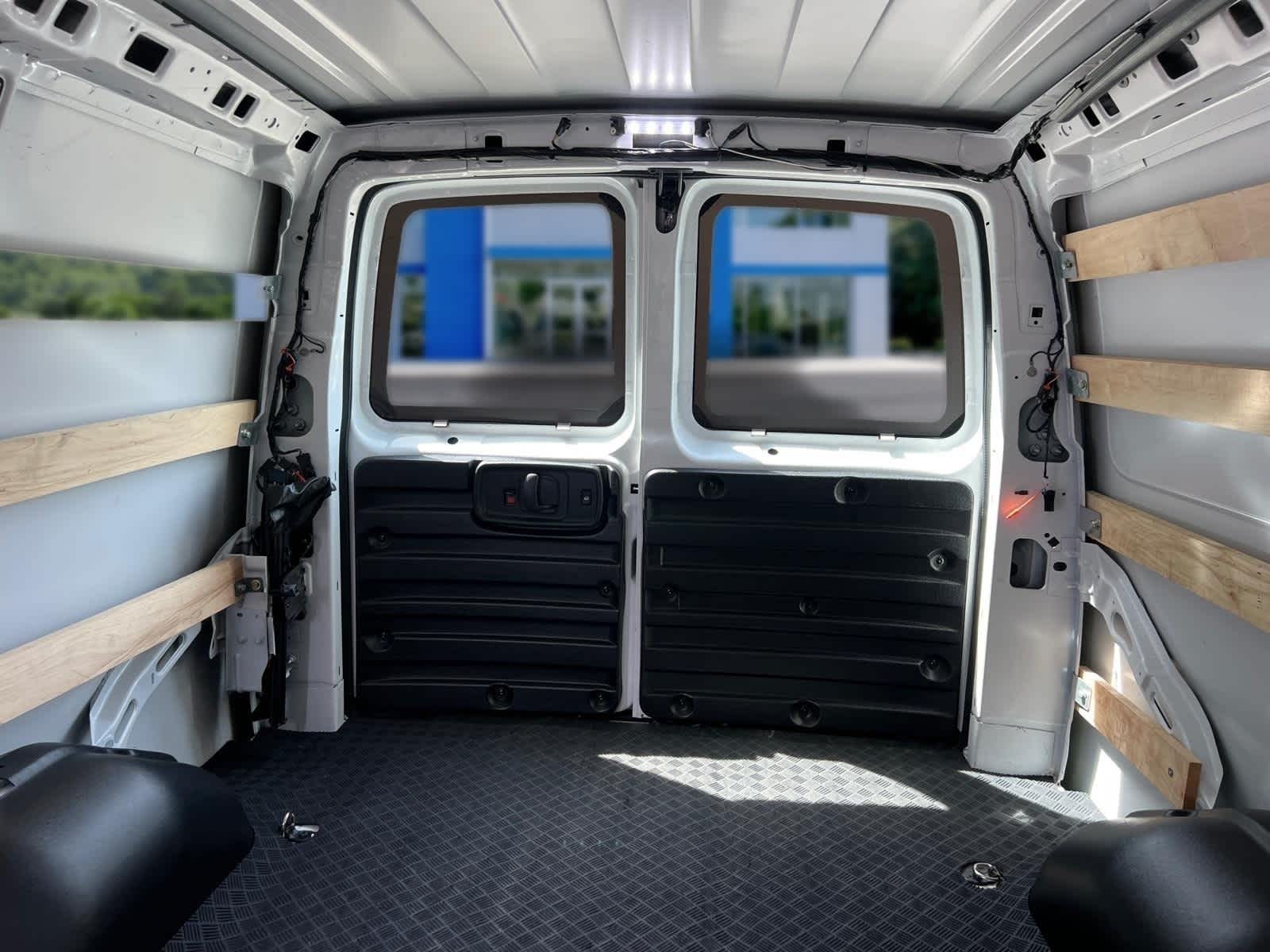 2025 GMC Savana Cargo Work Van