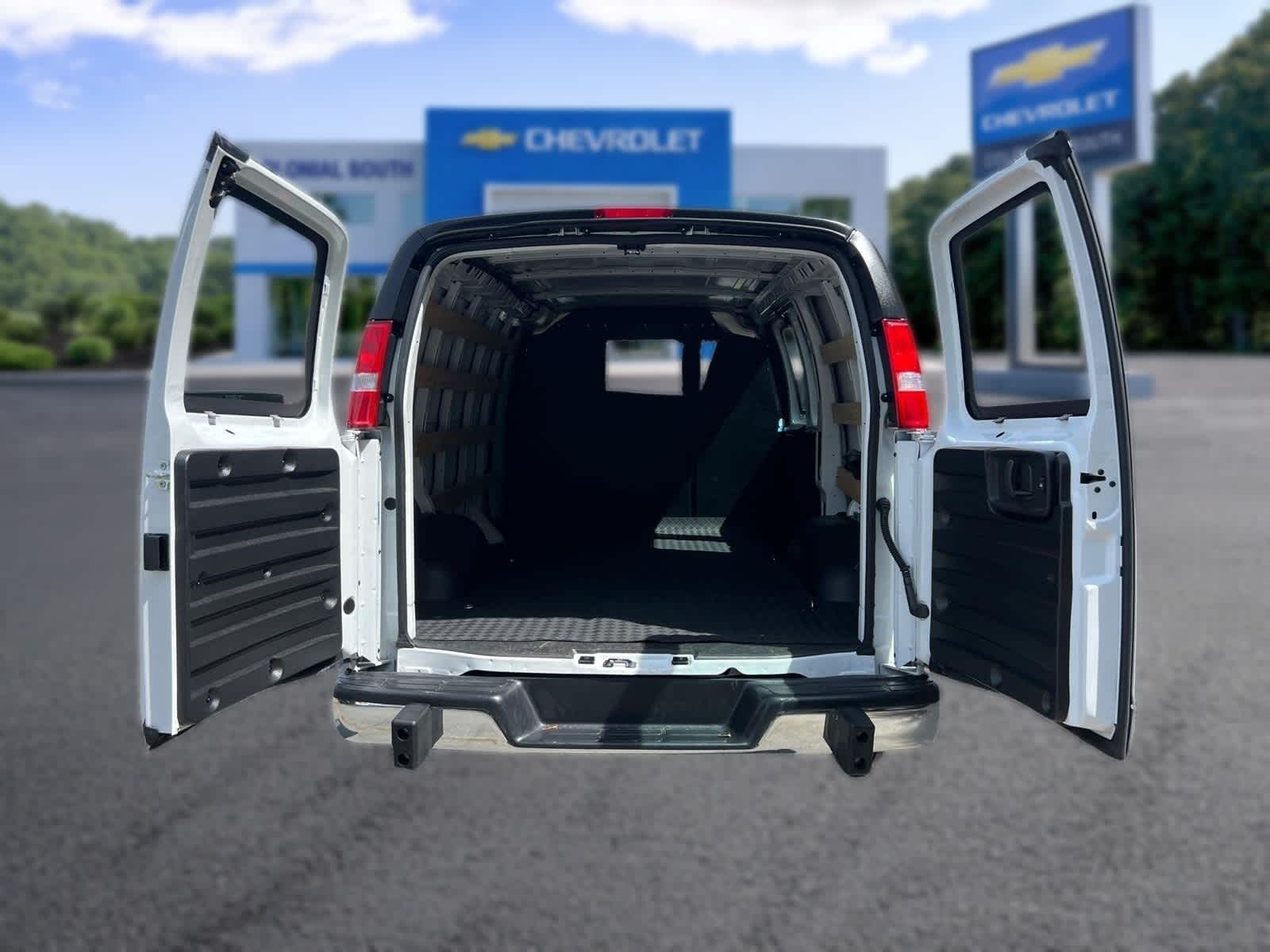 2025 GMC Savana Cargo Work Van
