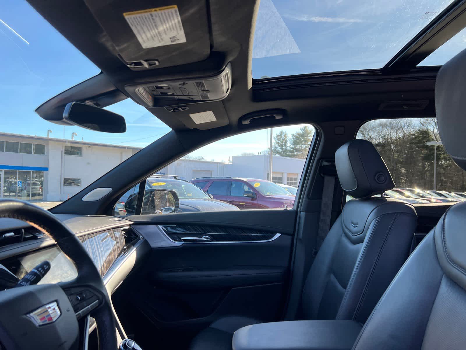 2025 Cadillac XT6 Premium Luxury