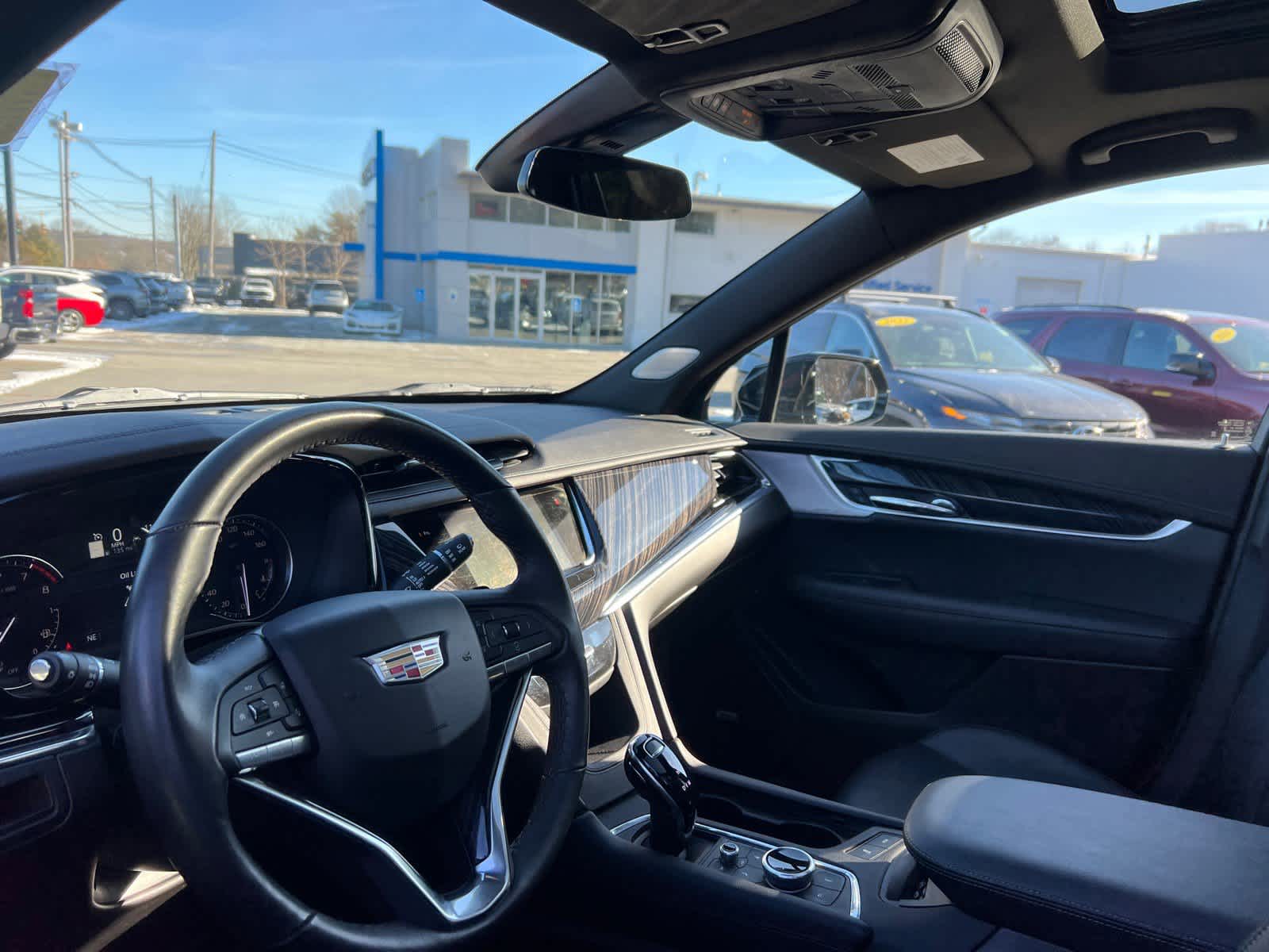 2025 Cadillac XT6 Premium Luxury