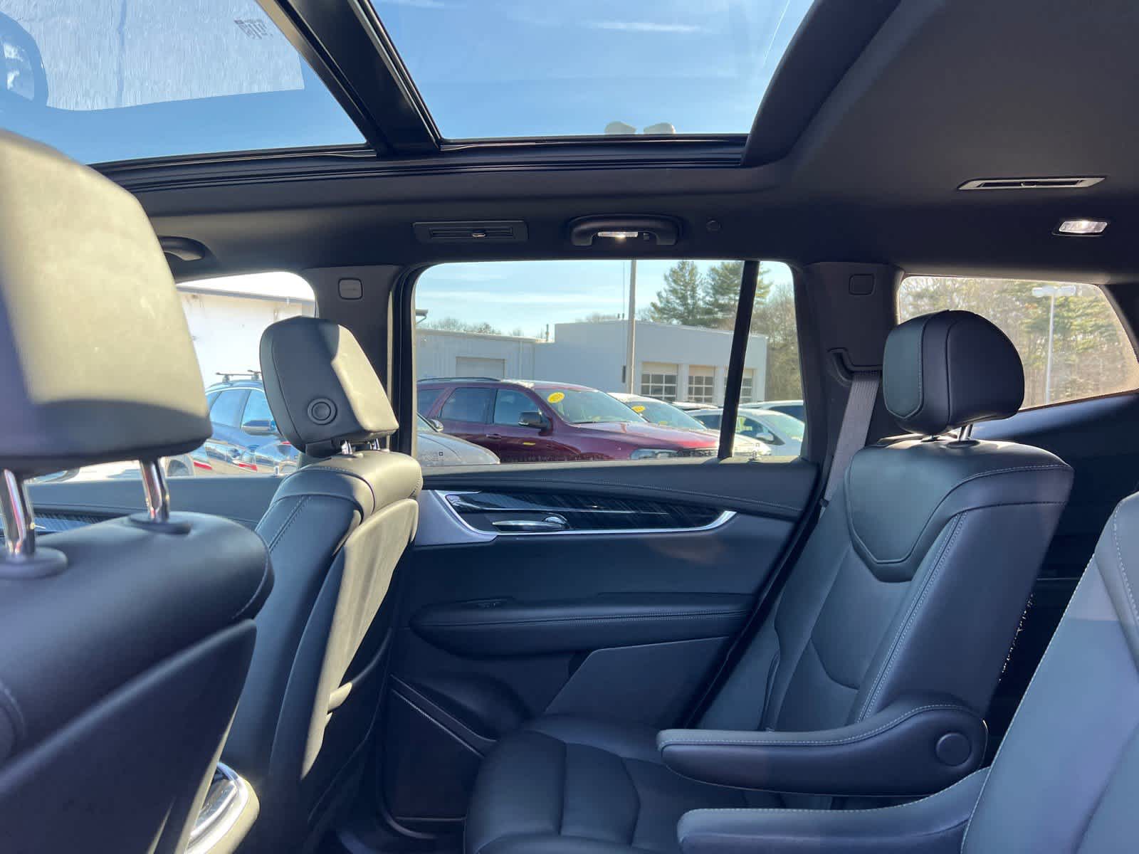 2025 Cadillac XT6 Premium Luxury