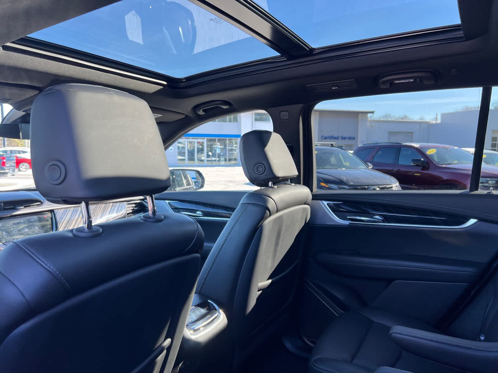 2025 Cadillac XT6 Premium Luxury