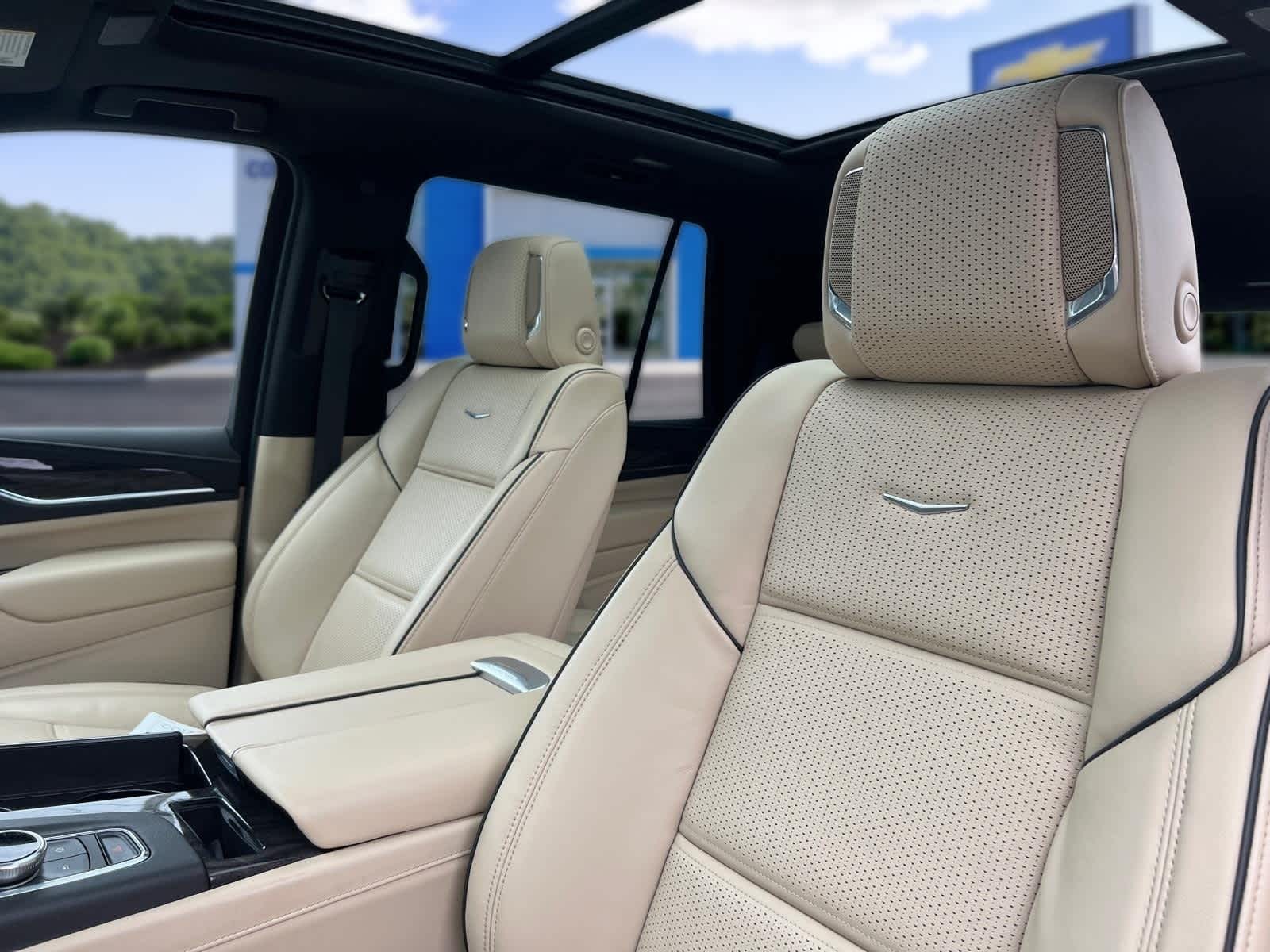 2023 Cadillac Escalade 4WD Premium Luxury