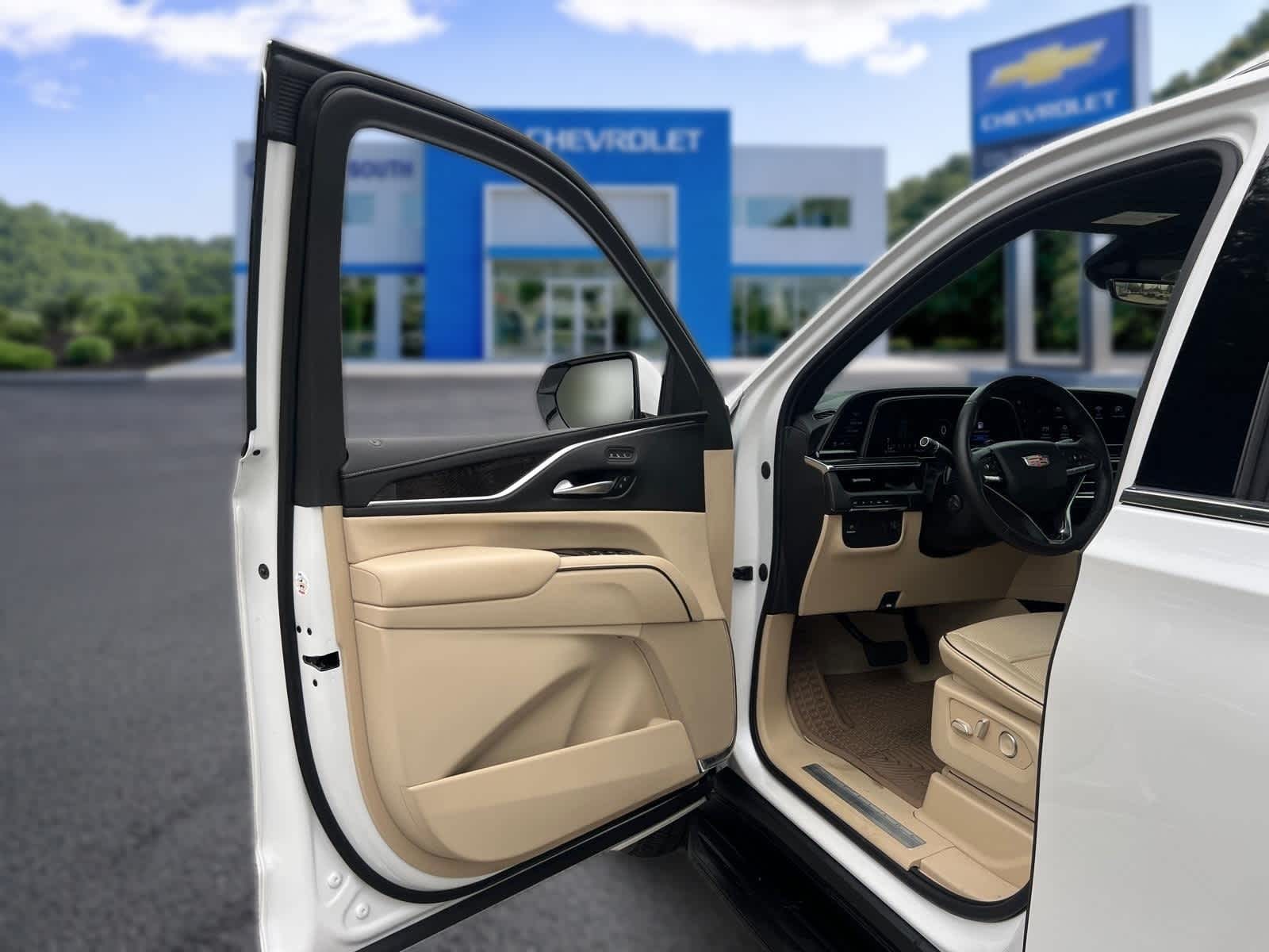2023 Cadillac Escalade 4WD Premium Luxury