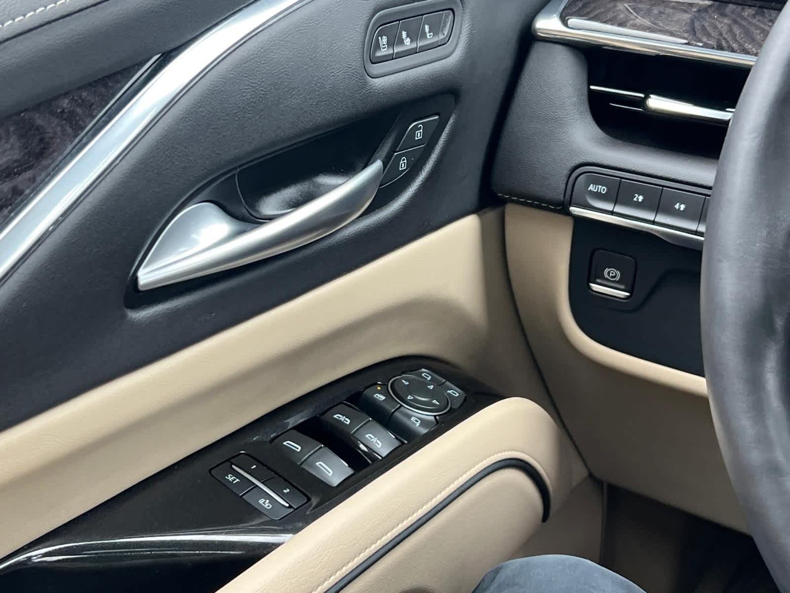 2023 Cadillac Escalade 4WD Premium Luxury