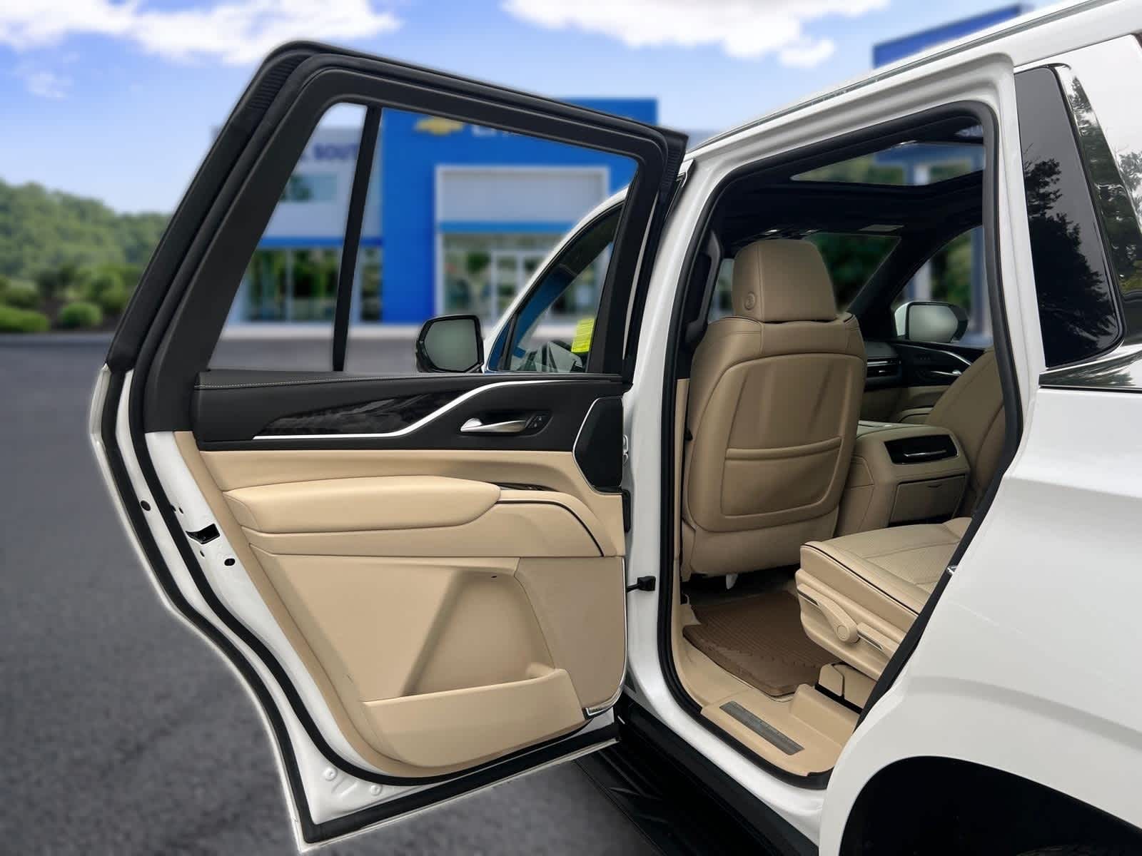 2023 Cadillac Escalade 4WD Premium Luxury