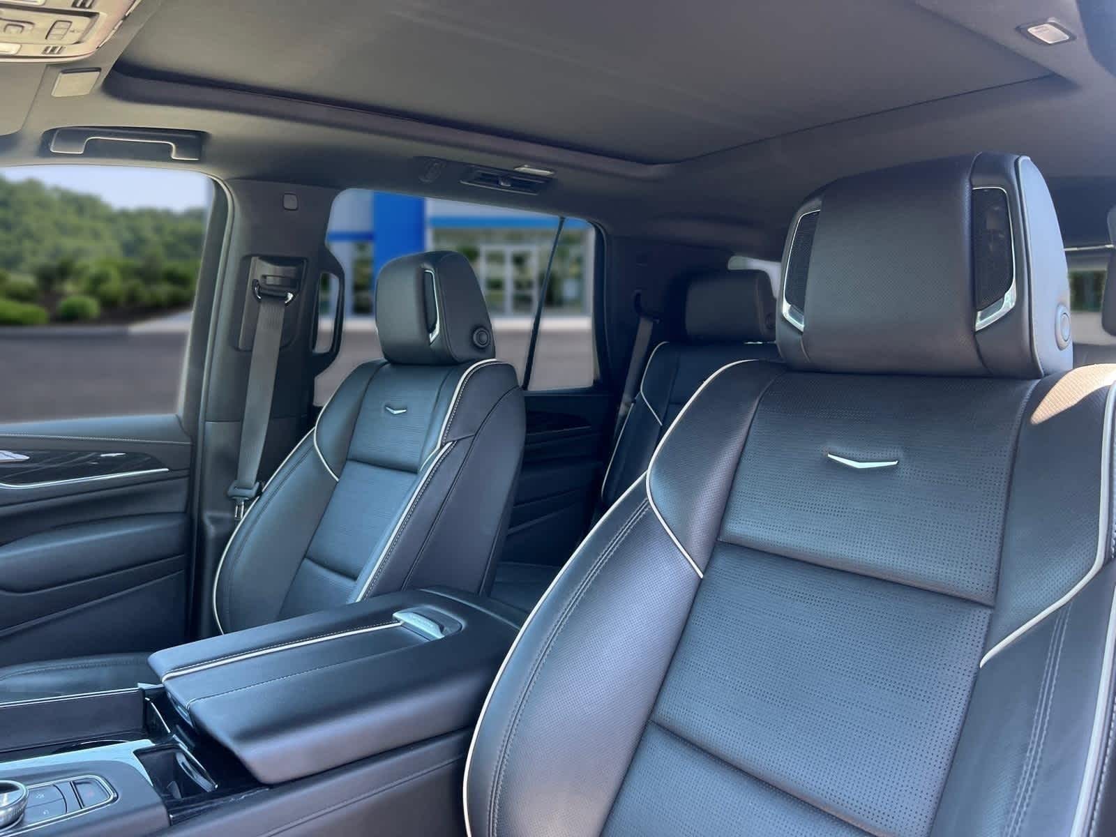 2024 Cadillac Escalade Sport