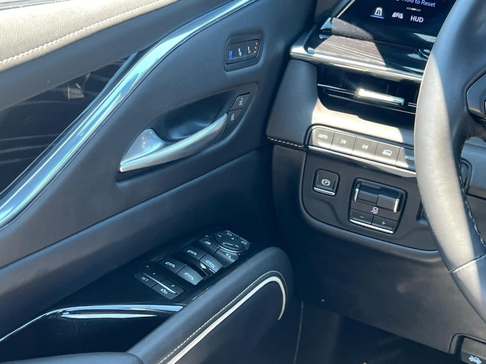 2024 Cadillac Escalade Sport