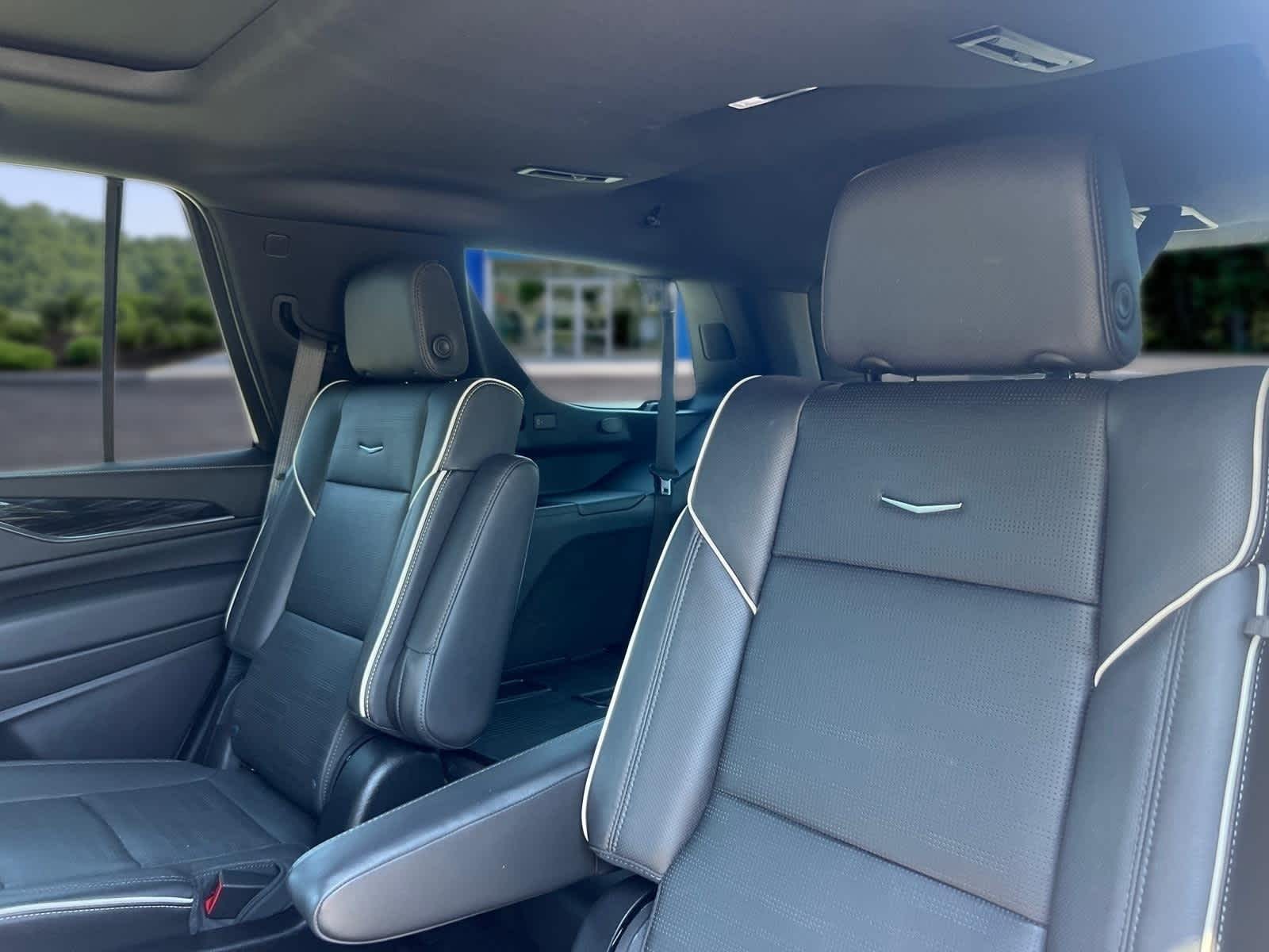 2024 Cadillac Escalade Sport