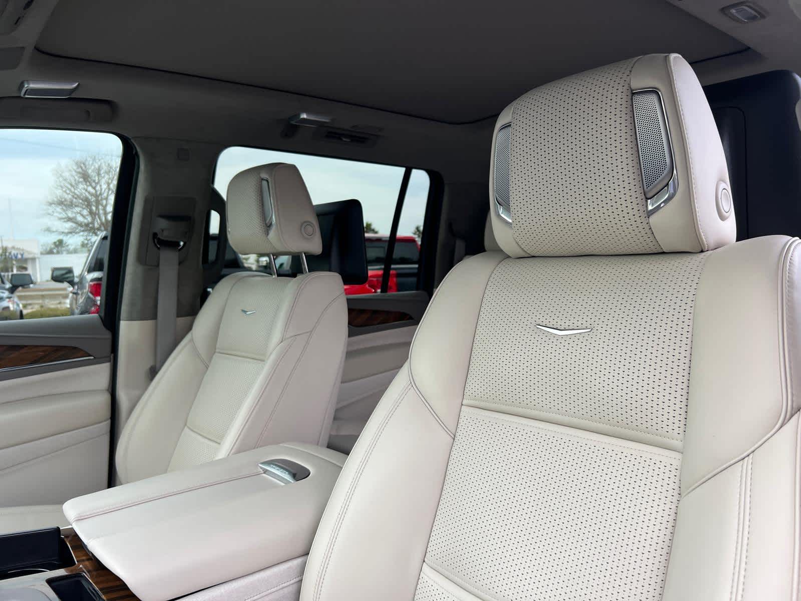 2024 Cadillac Escalade ESV Sport Platinum