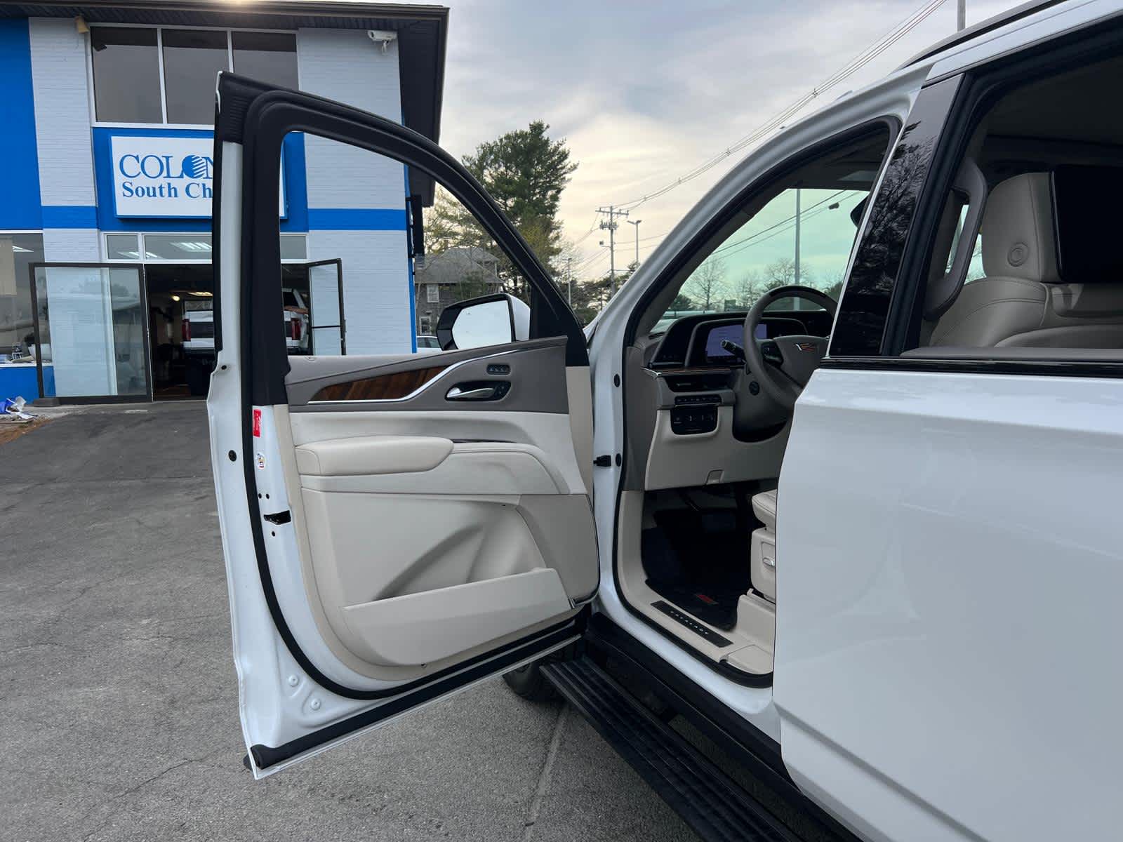 2024 Cadillac Escalade ESV Sport Platinum