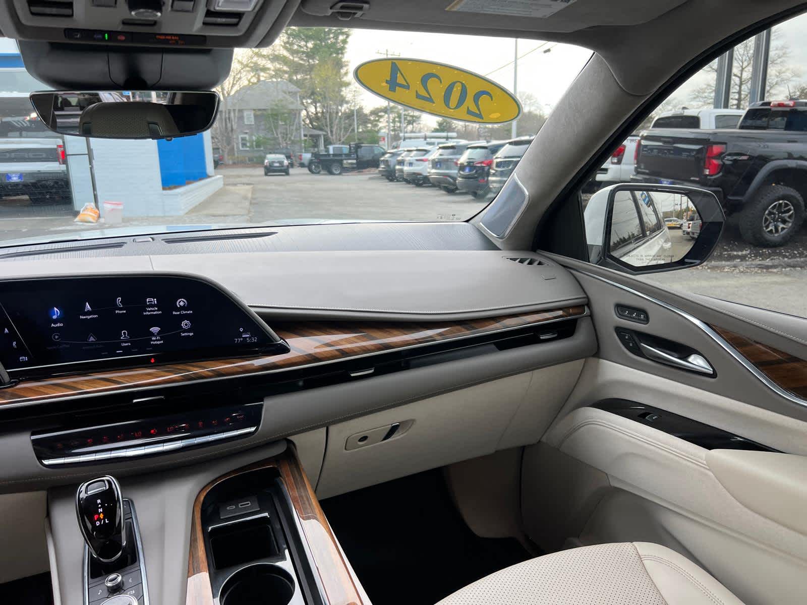 2024 Cadillac Escalade ESV Sport Platinum