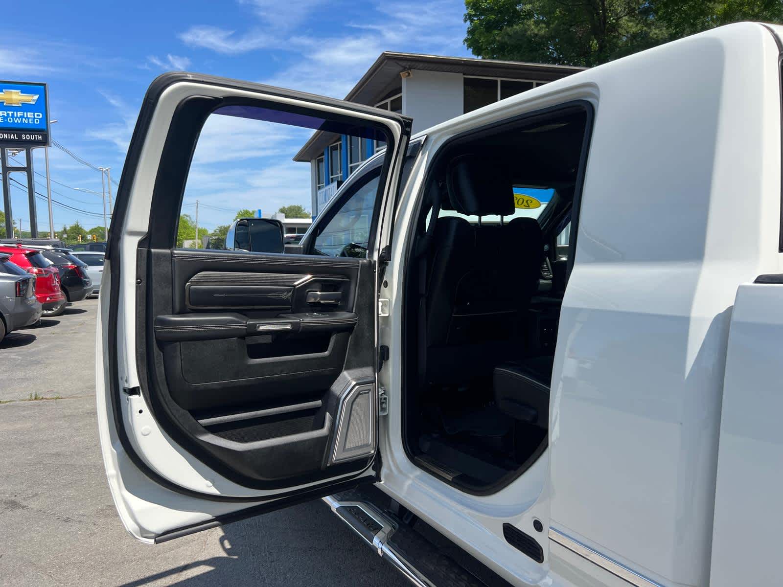 2021 RAM 3500 Limited Mega Cab 4x4 6'4" Box