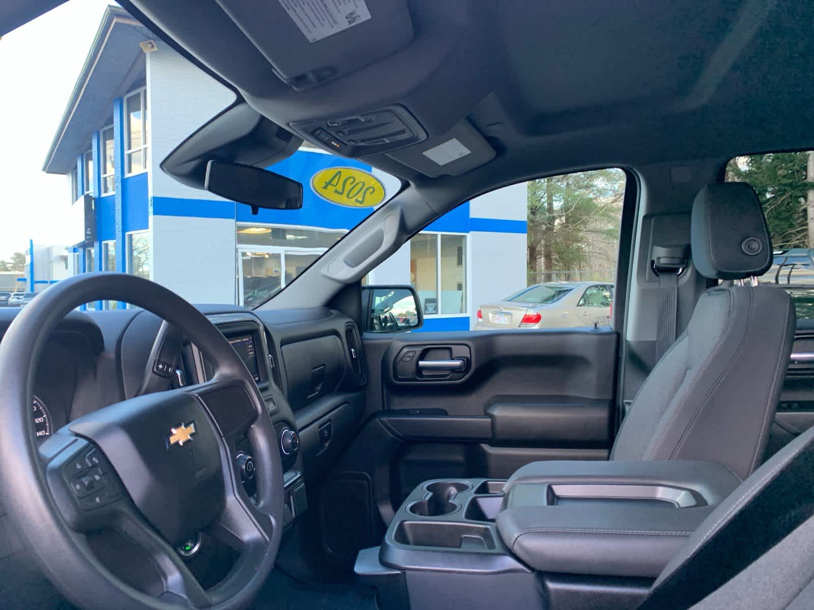 2024 Chevrolet Silverado 1500 Custom