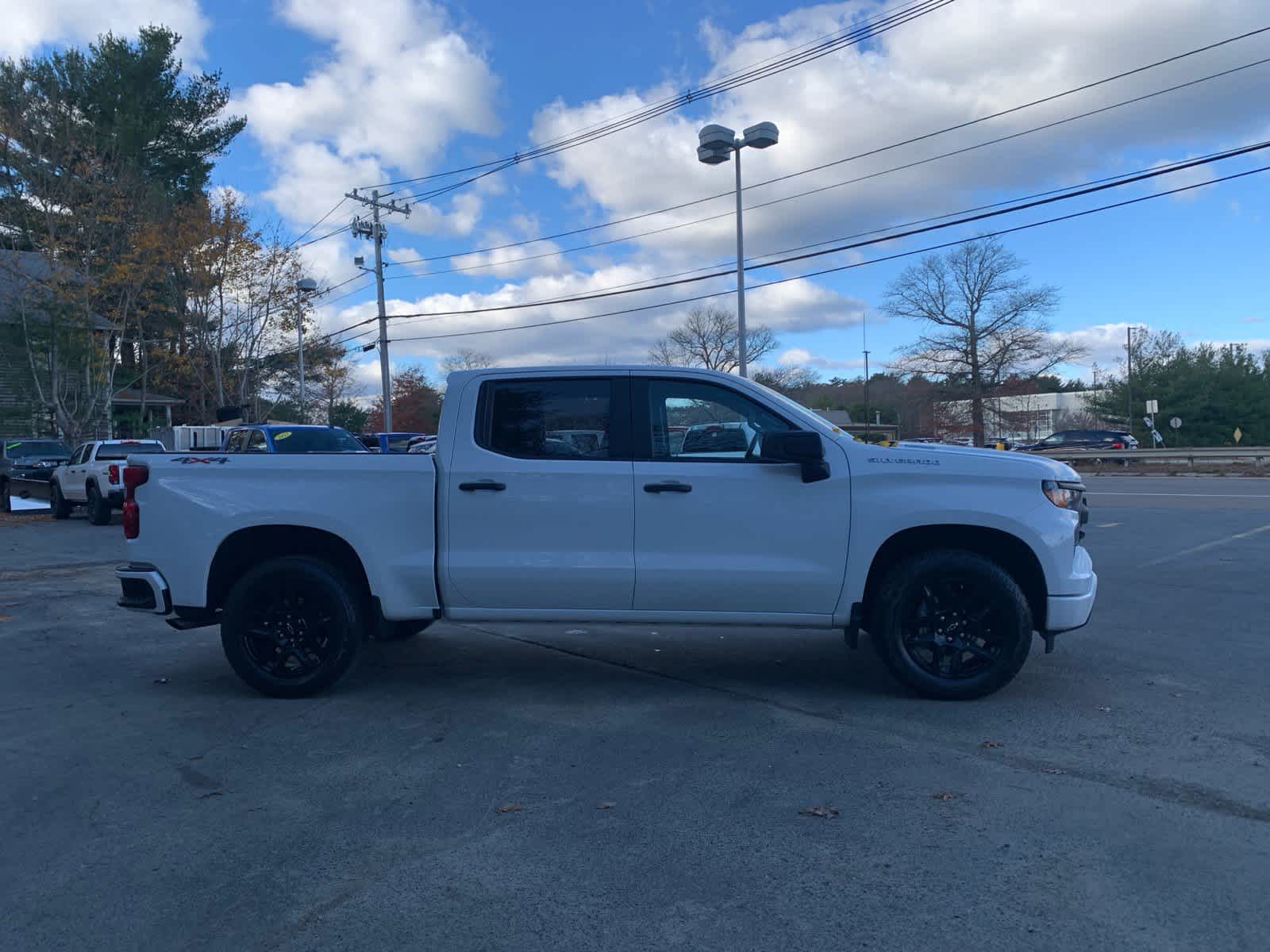 2024 Chevrolet Silverado 1500 Custom