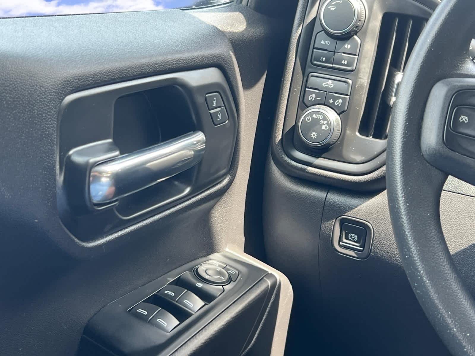 2024 Chevrolet Silverado 1500 Custom Trail Boss
