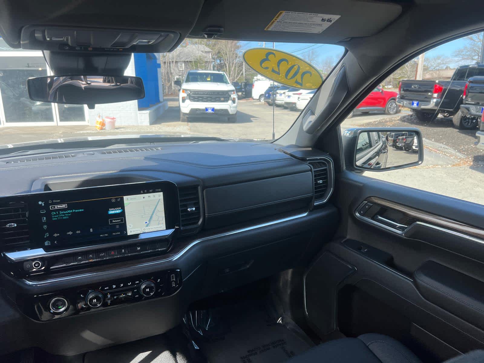 2023 Chevrolet Silverado 1500 LT (2FL)
