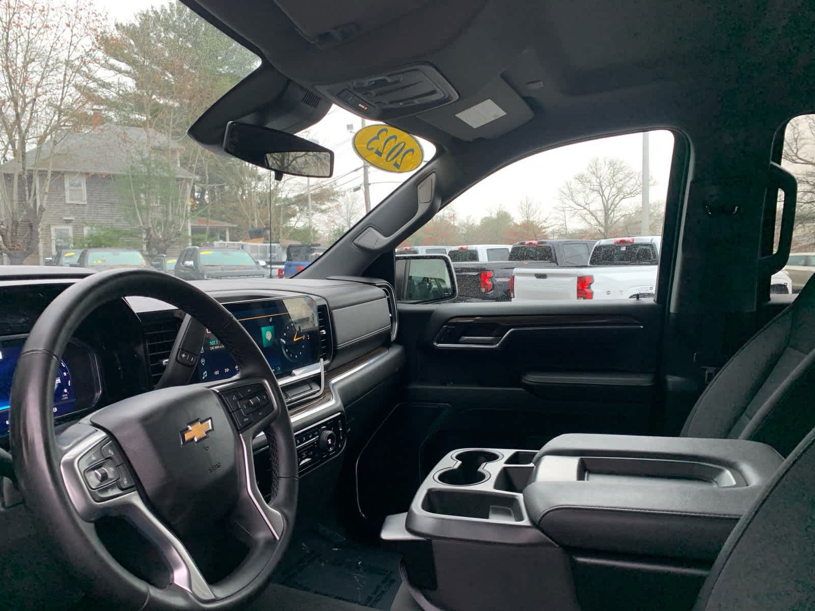 2023 Chevrolet Silverado 1500 LT (2FL)