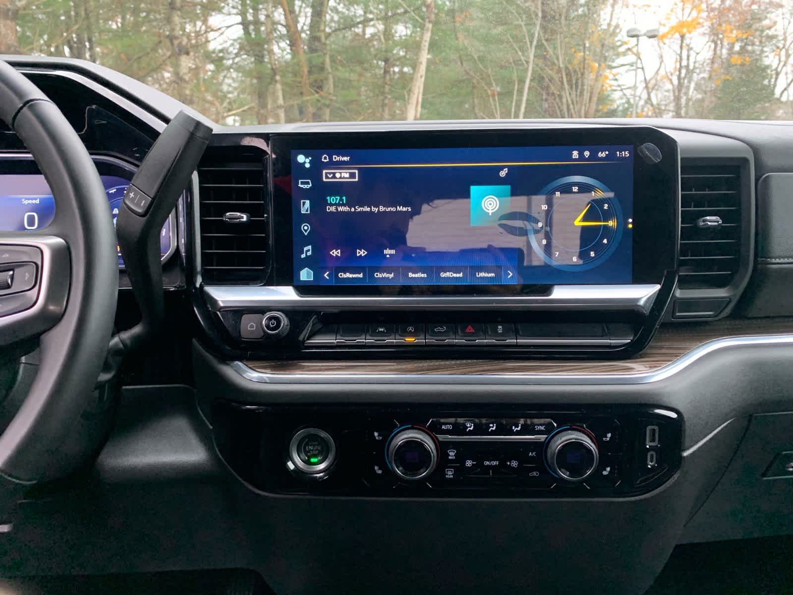 2023 Chevrolet Silverado 1500 LT (2FL)