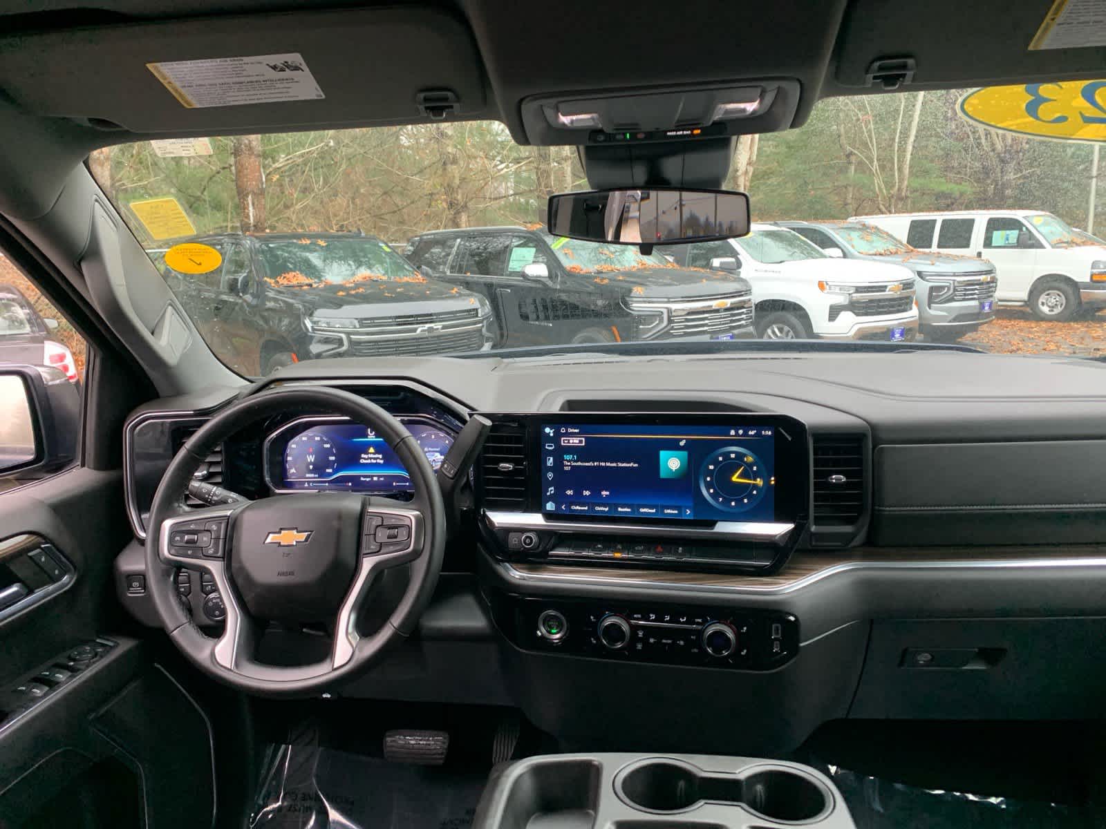 2023 Chevrolet Silverado 1500 LT (2FL)