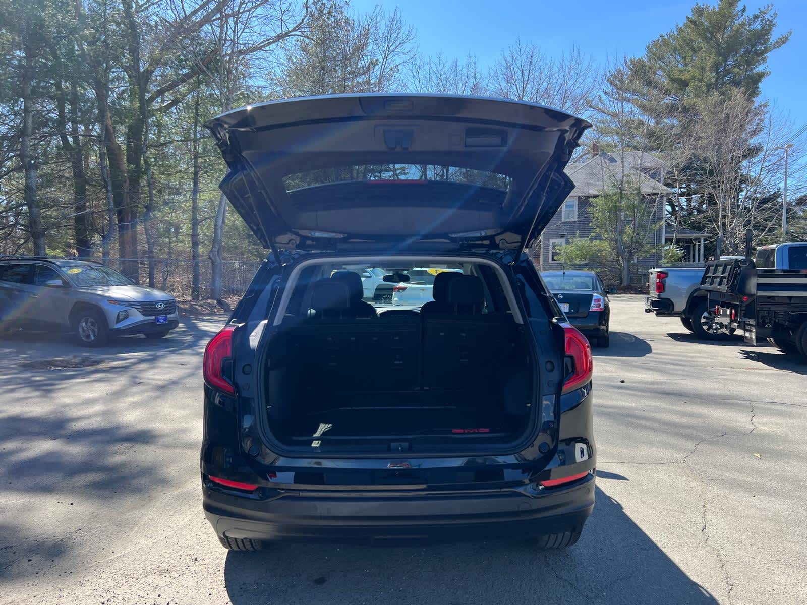 2023 GMC Terrain SLE