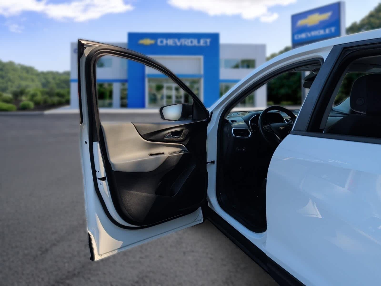 2024 Chevrolet Equinox LS - Photo 11
