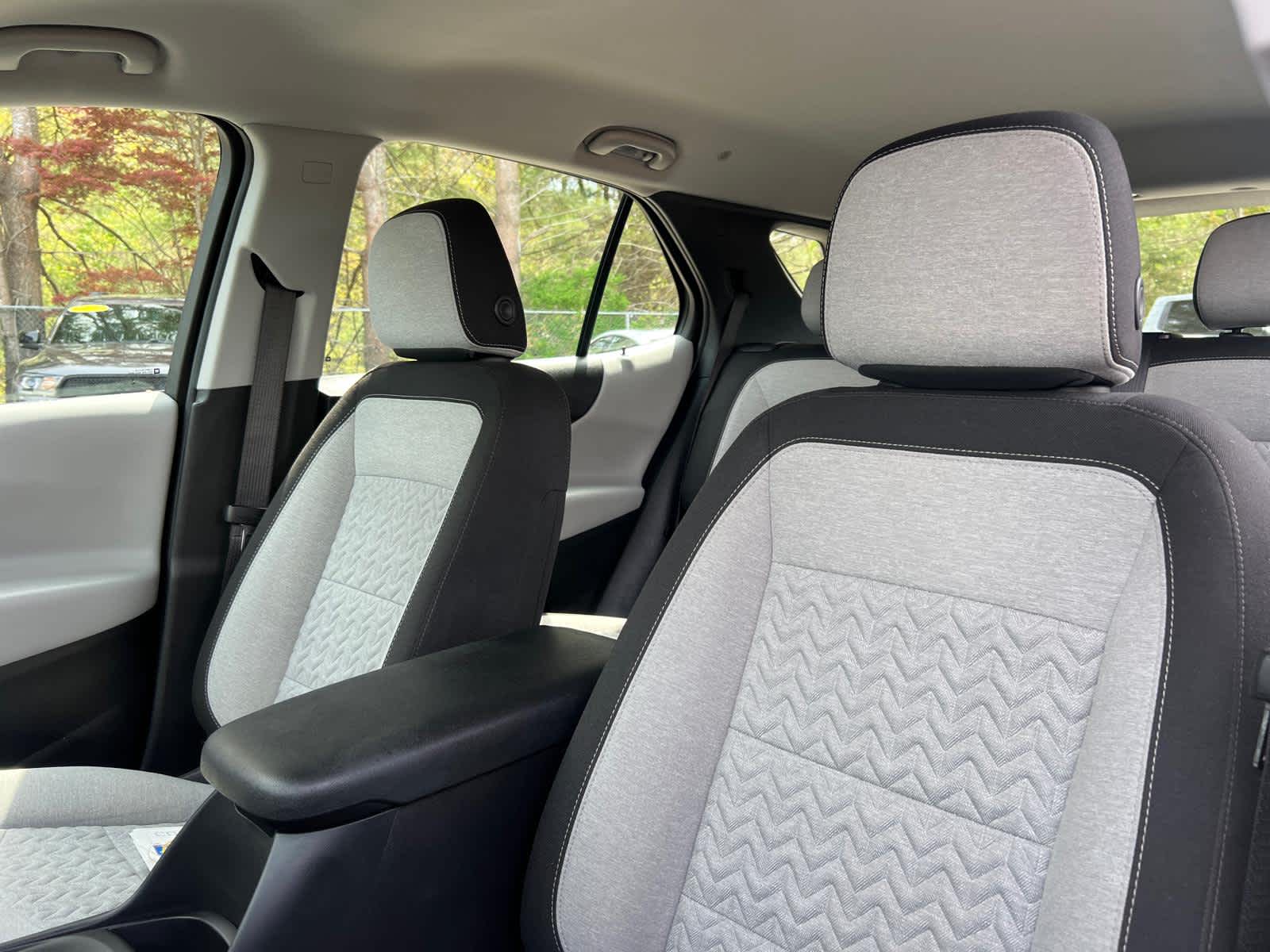 2023 Chevrolet Equinox LS - Photo 13
