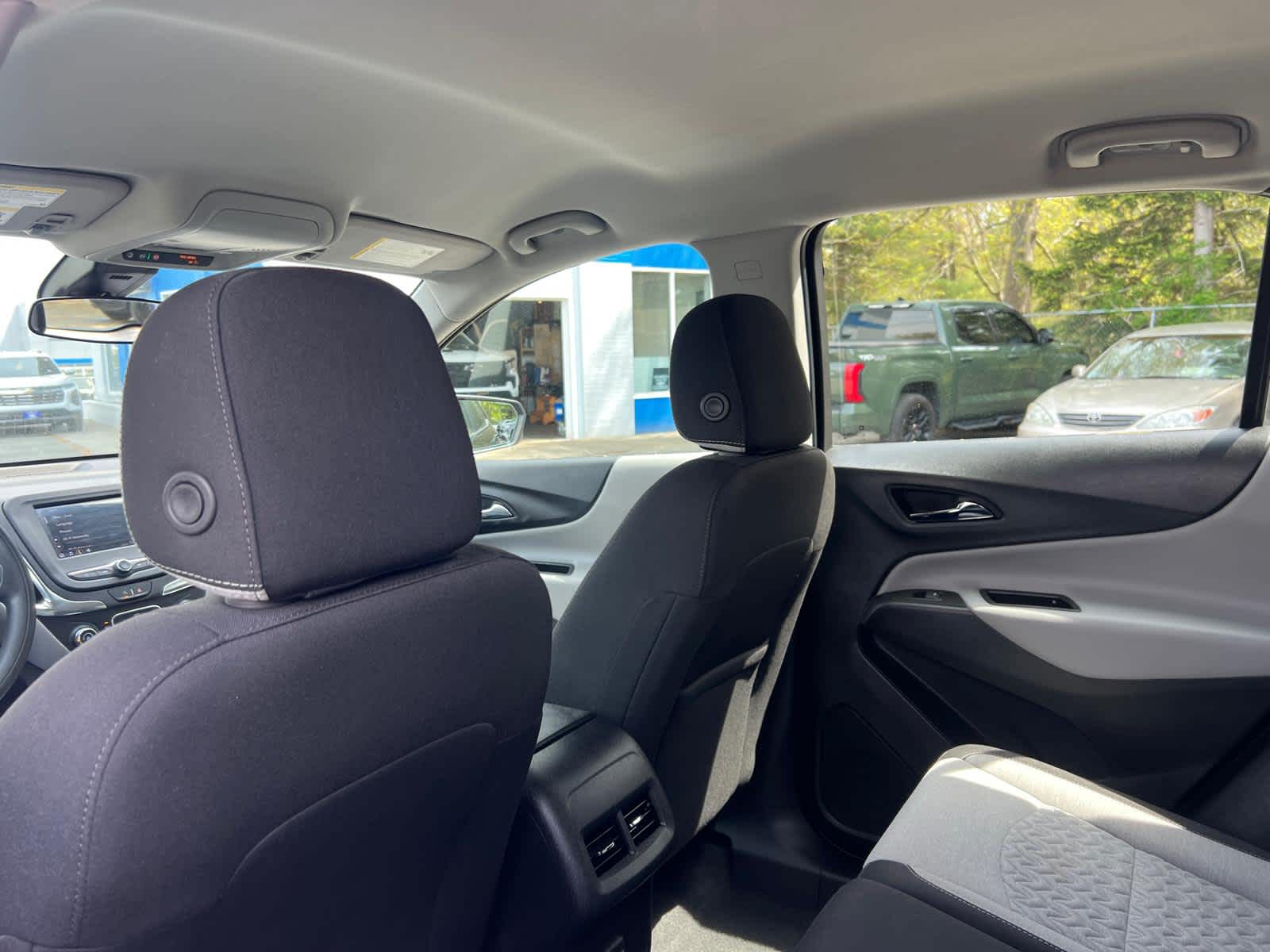 2023 Chevrolet Equinox LS - Photo 30