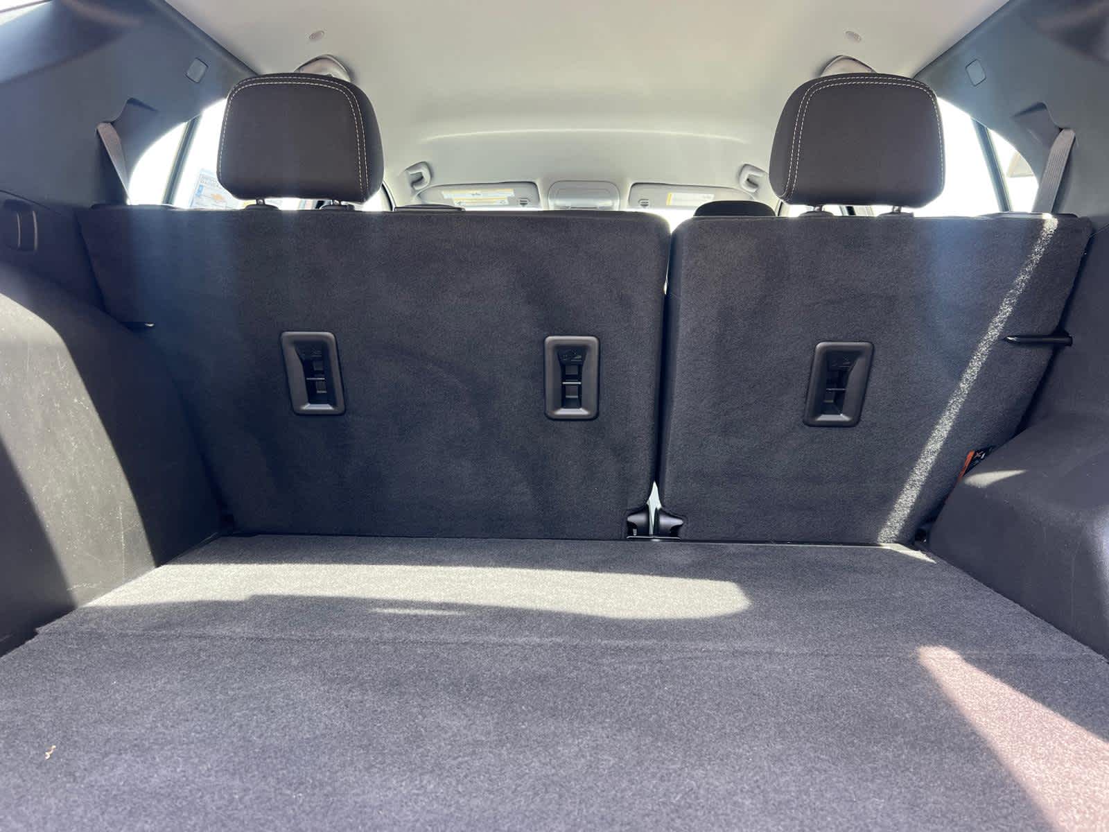 2023 Chevrolet Equinox LS - Photo 38