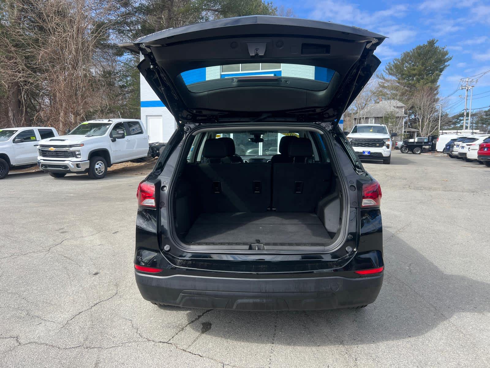 2023 Chevrolet Equinox LS